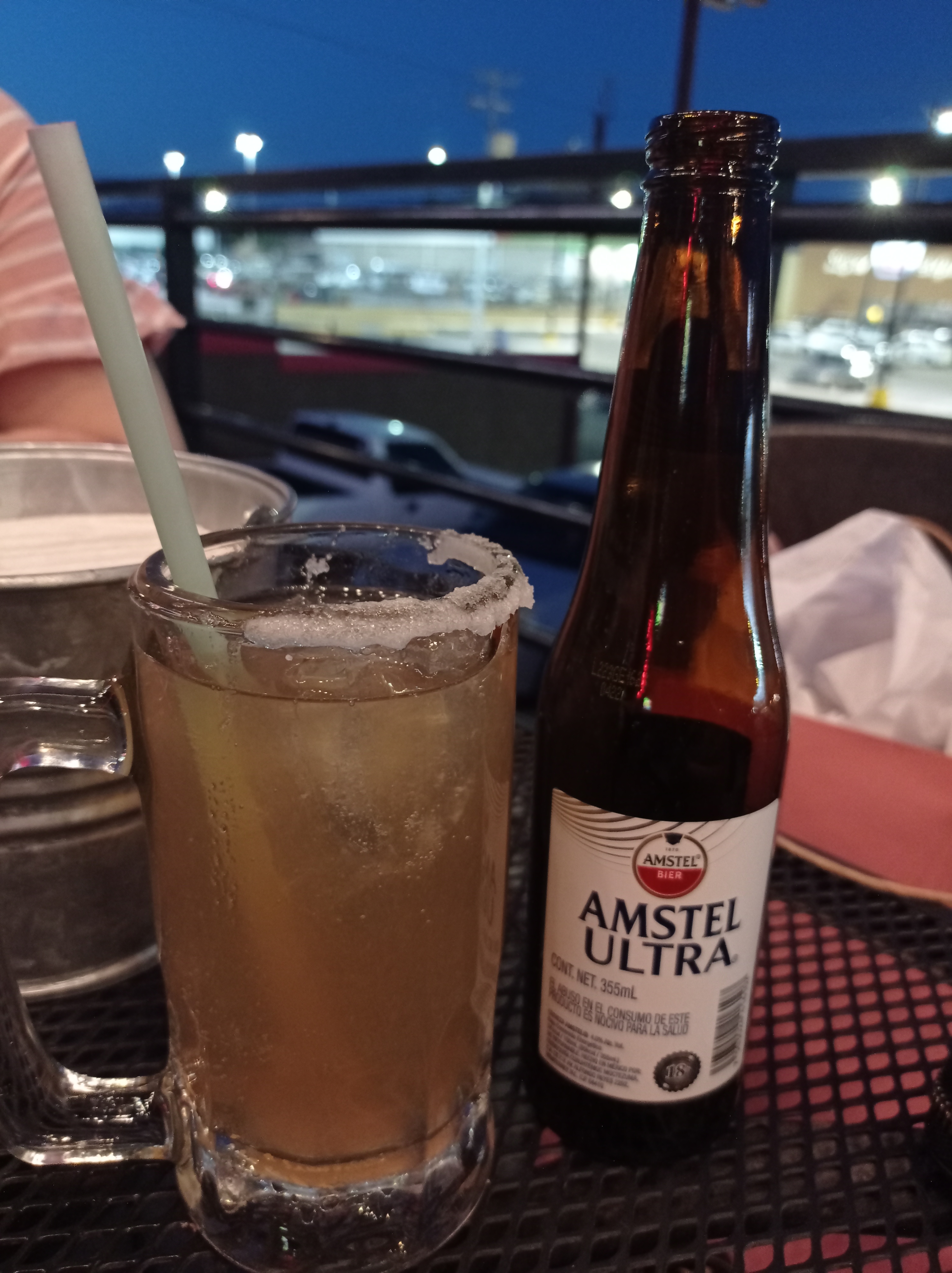 Hoops Sport Bar image 6