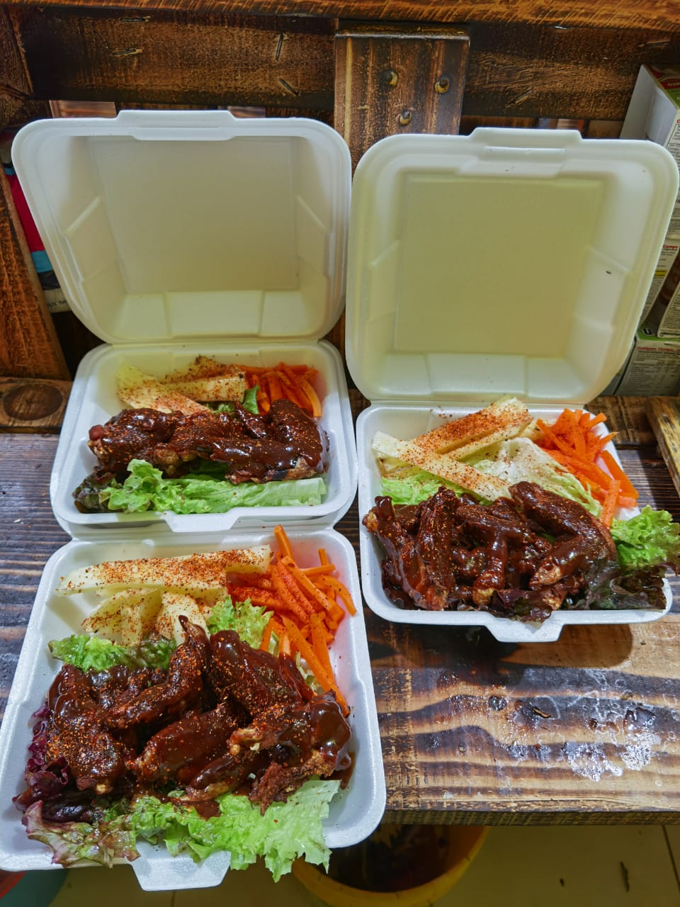 Milo´s Wings & Beer image 9