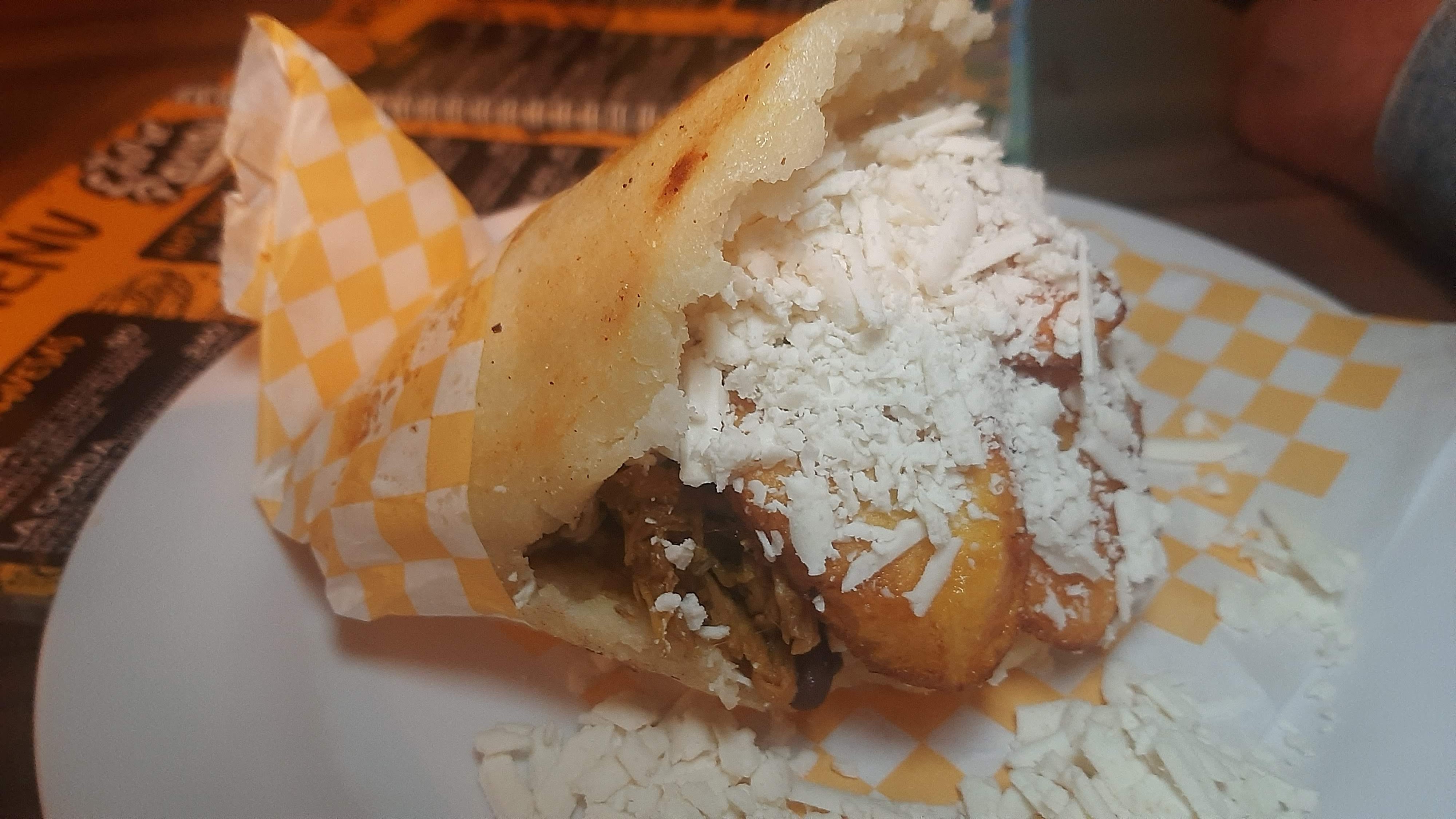 Entre Panas Restaurante Latino image 7