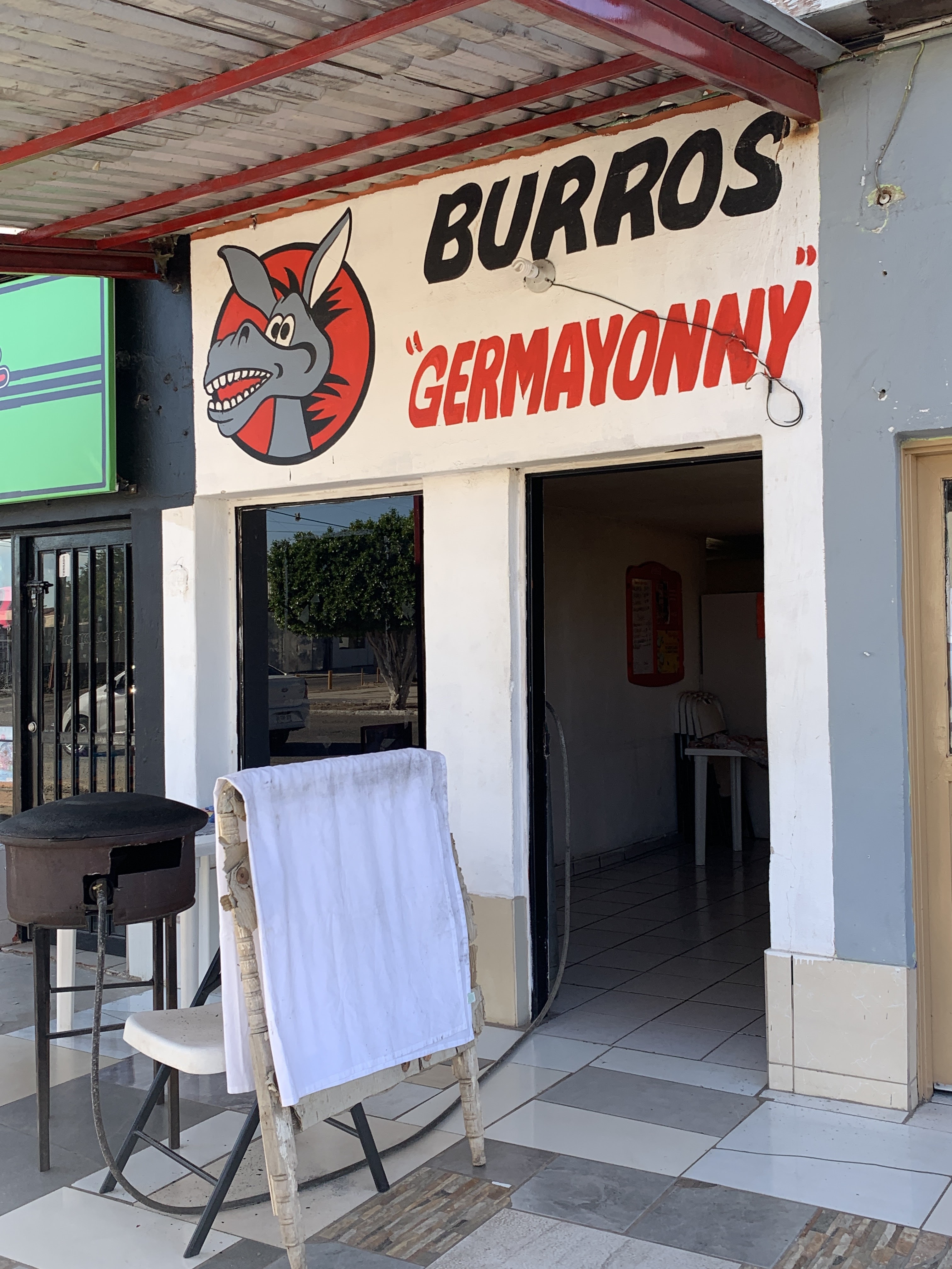 Burros Germayonni image 1