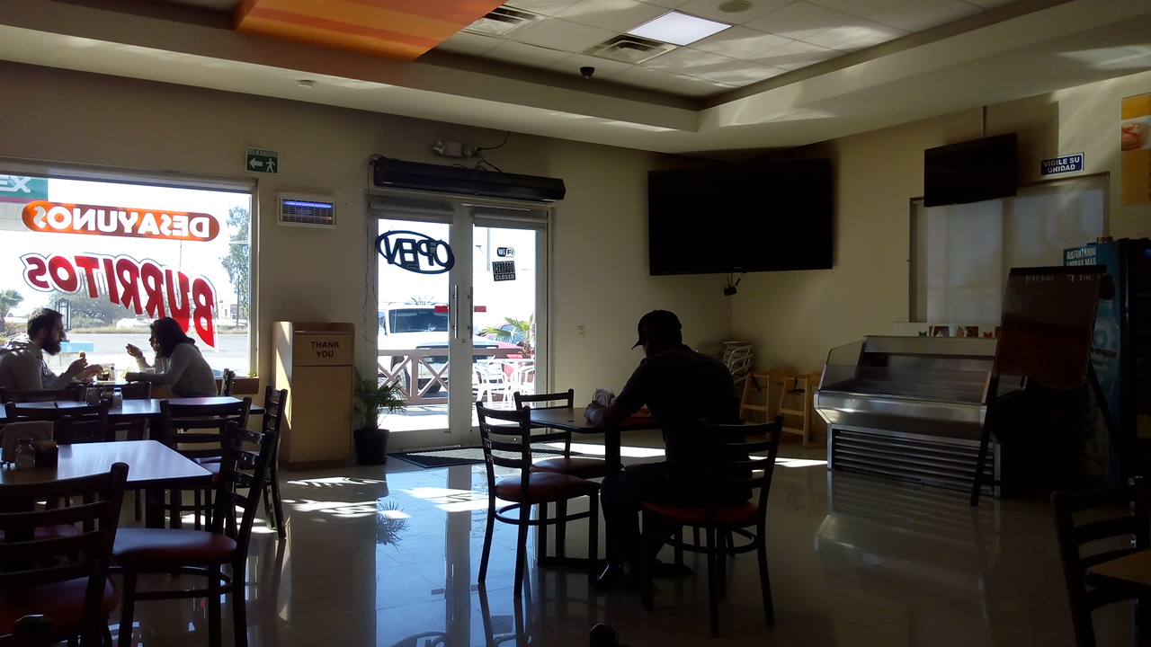 Restaurante las palmas image 5