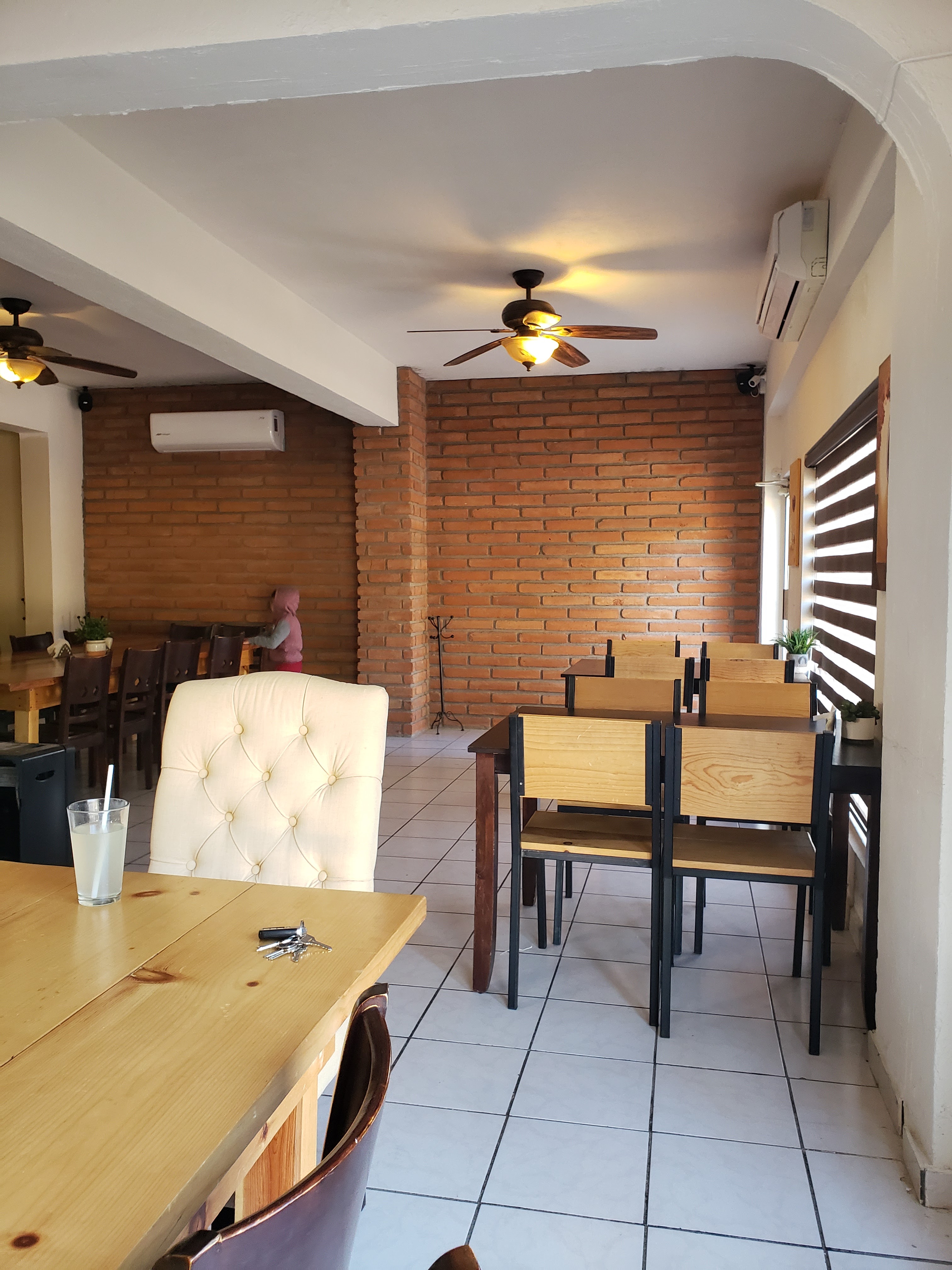 GarliC Restaurant image 1