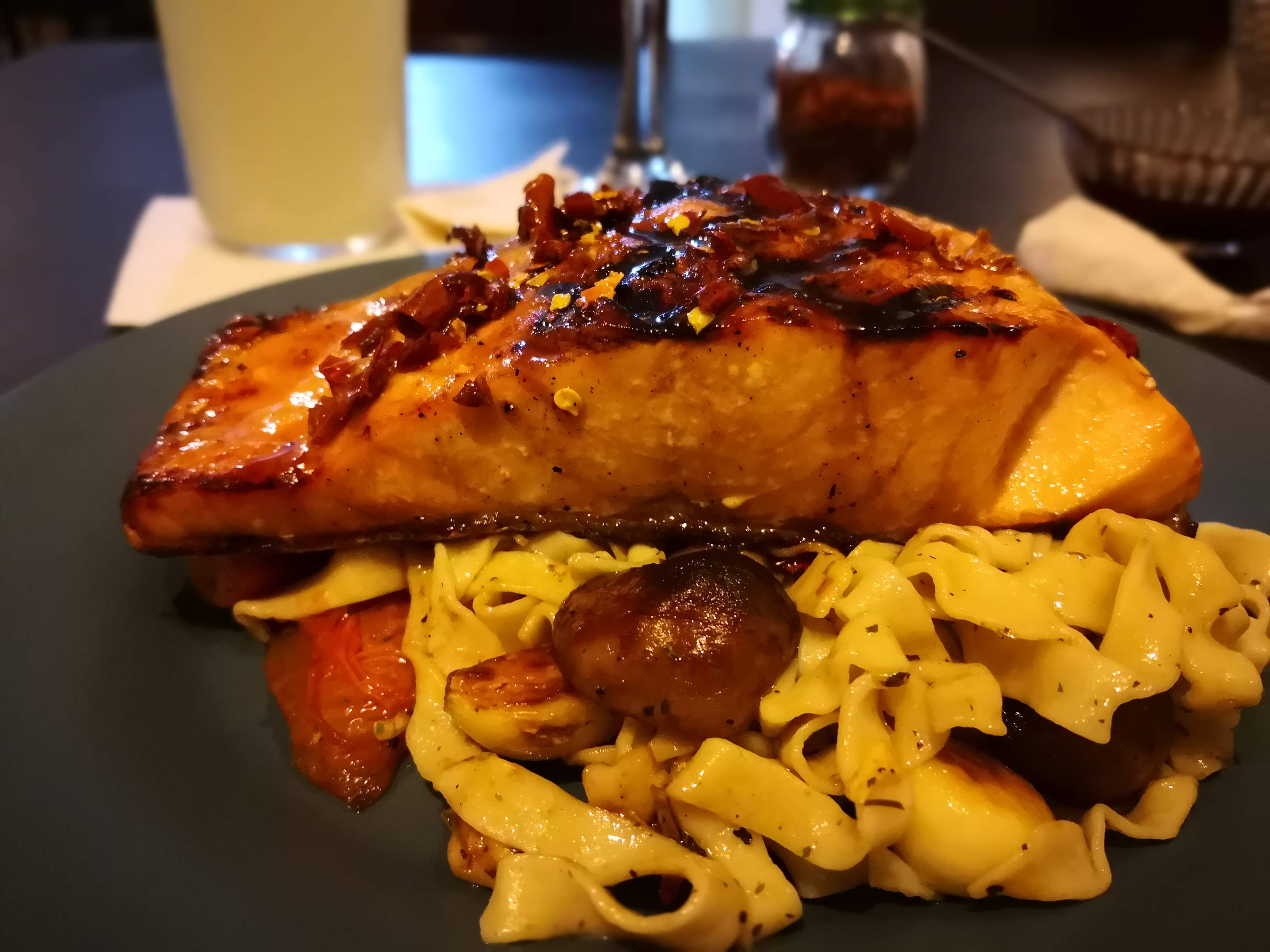 GarliC Restaurant image 3