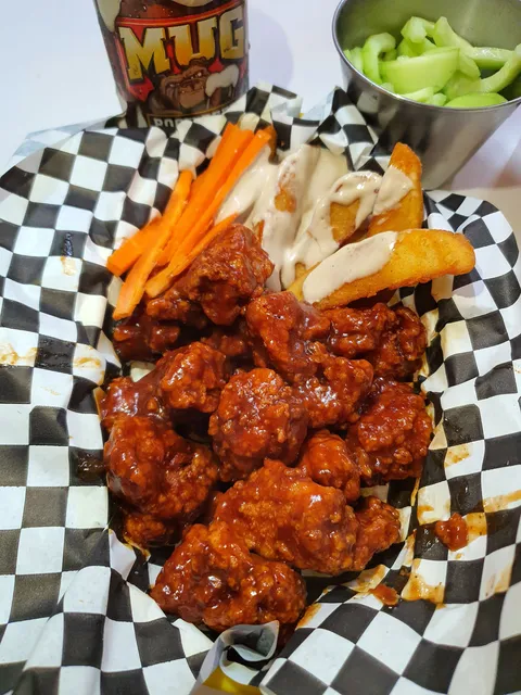 Break Burgers and Wings image 3