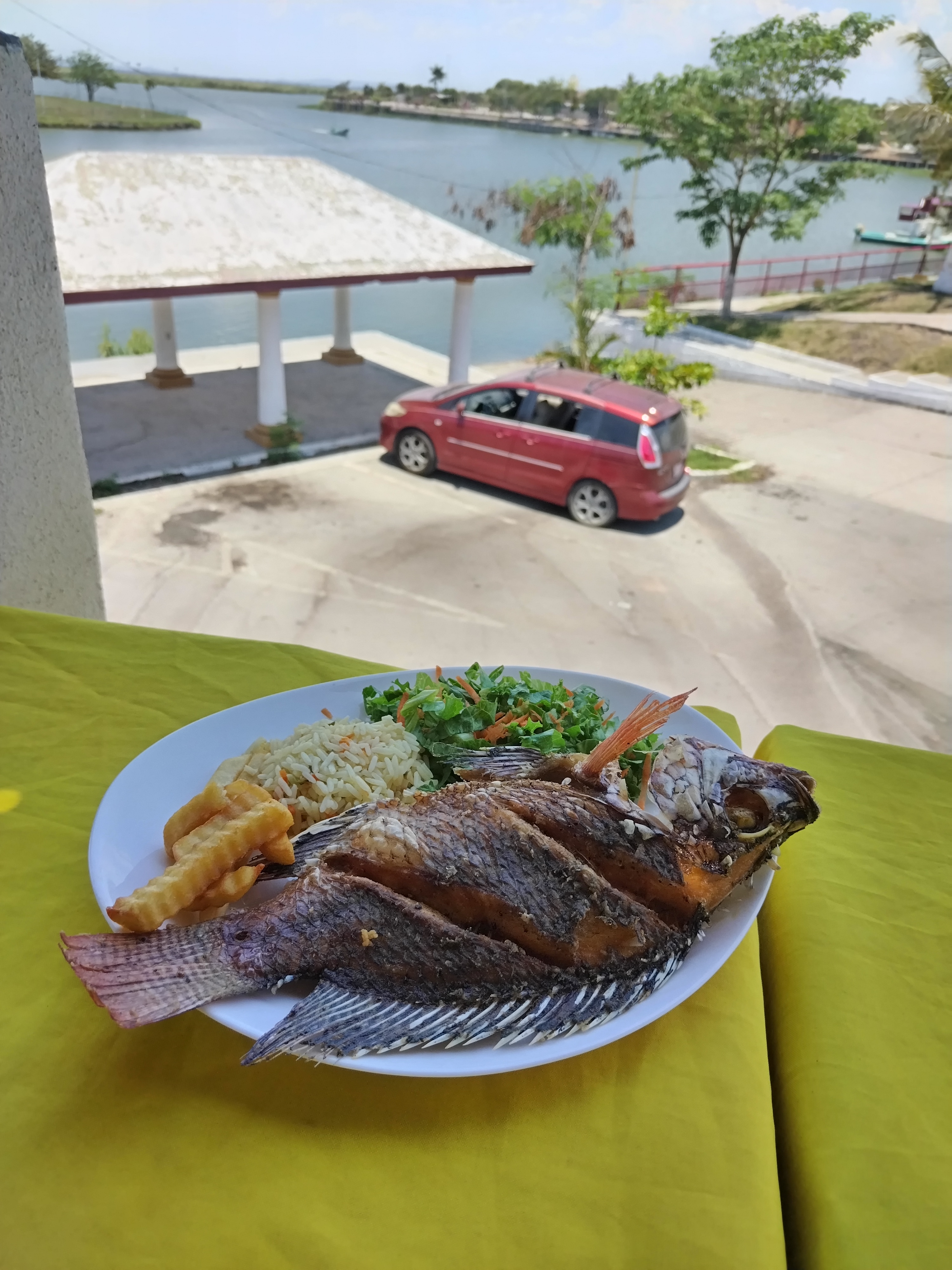 Restaurant de Mariscos El muelle de Morón image 10