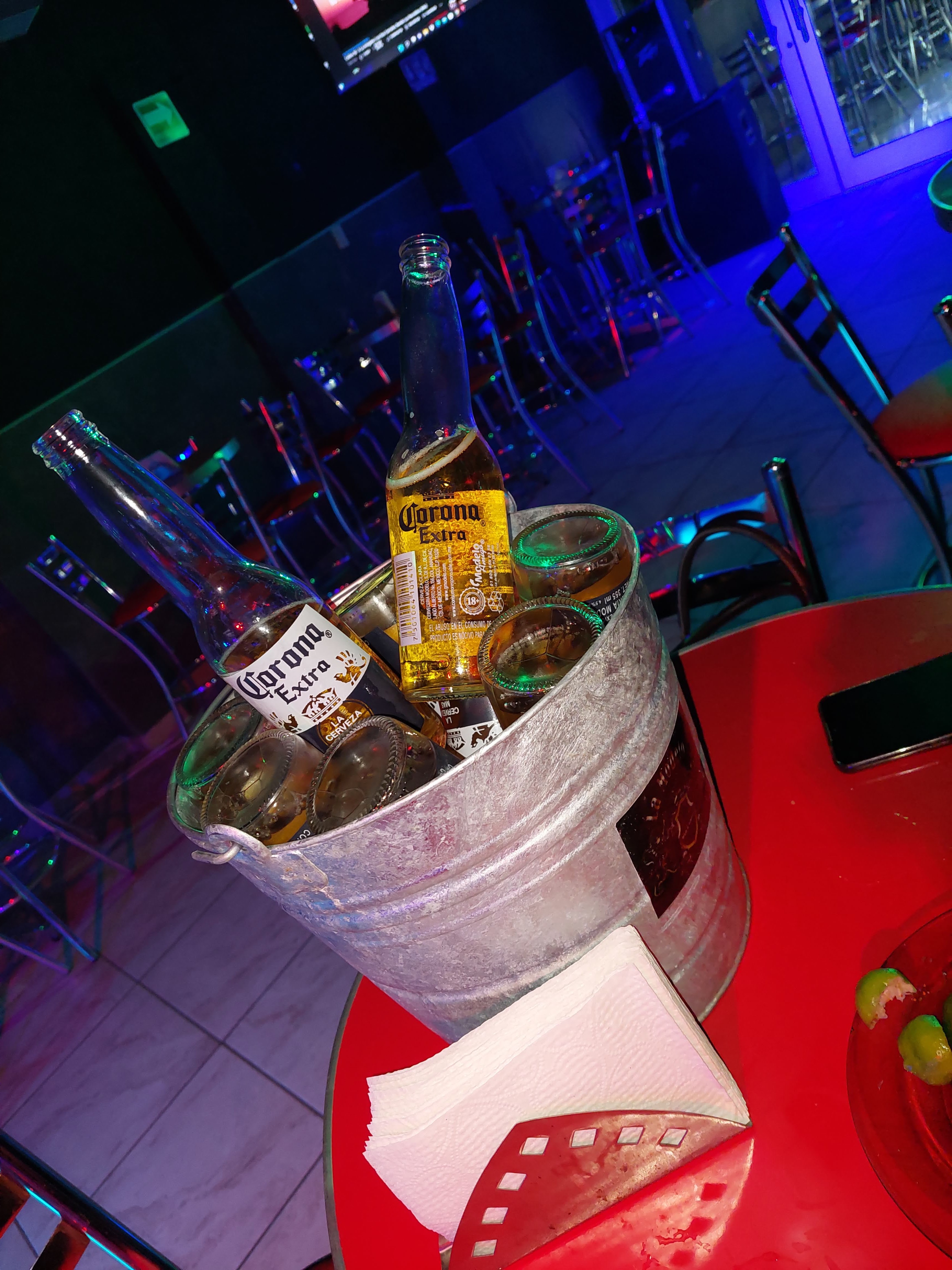 La Modelo Bar & Grill image 1