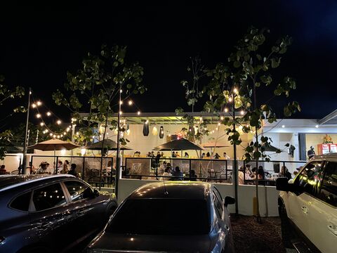 Con Branko Grill House image 7