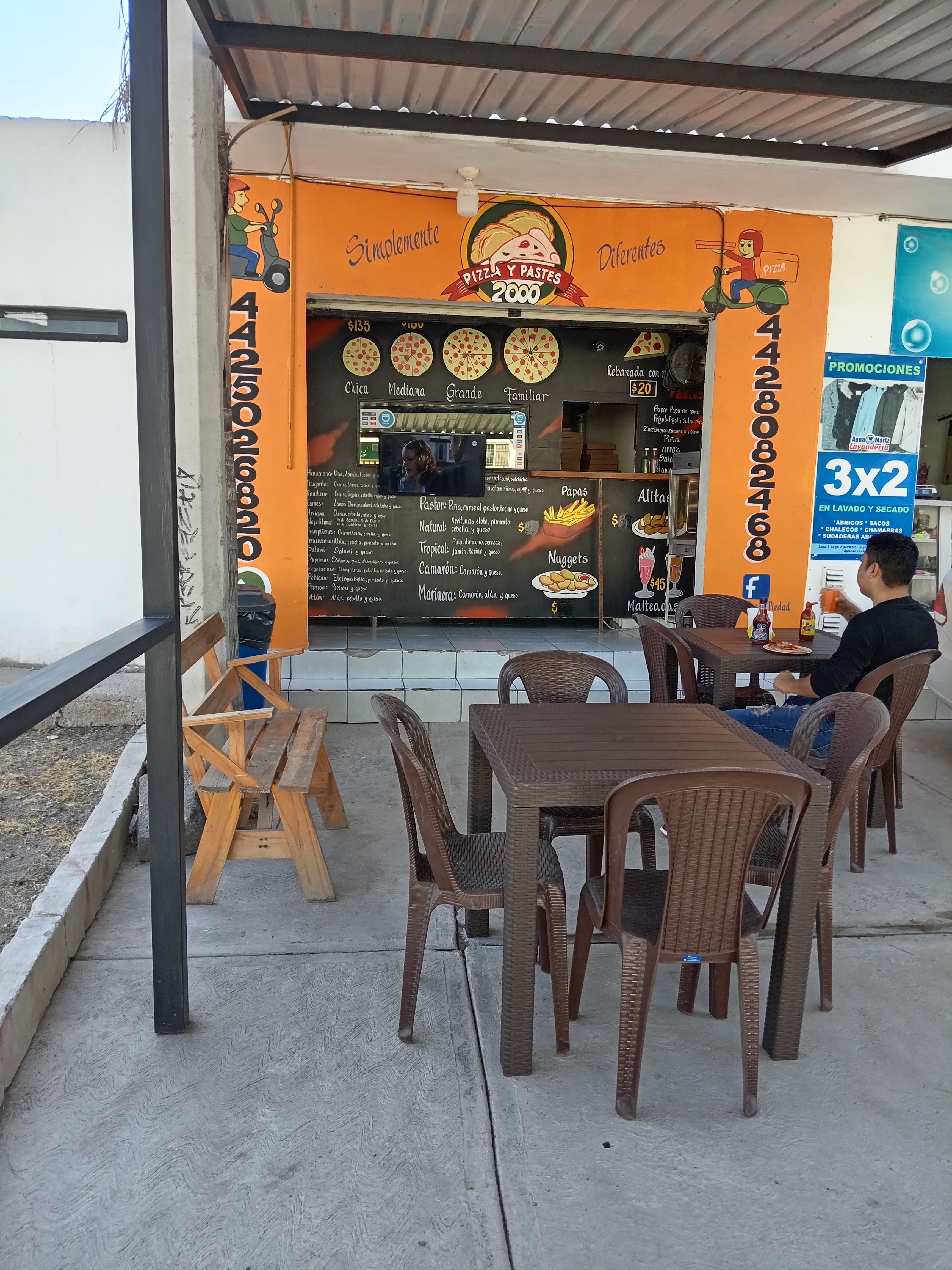 Pizzas y Pastes 2000 image 1