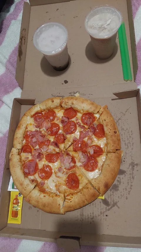 La Madriguera Pizzería y Cafetería image 1