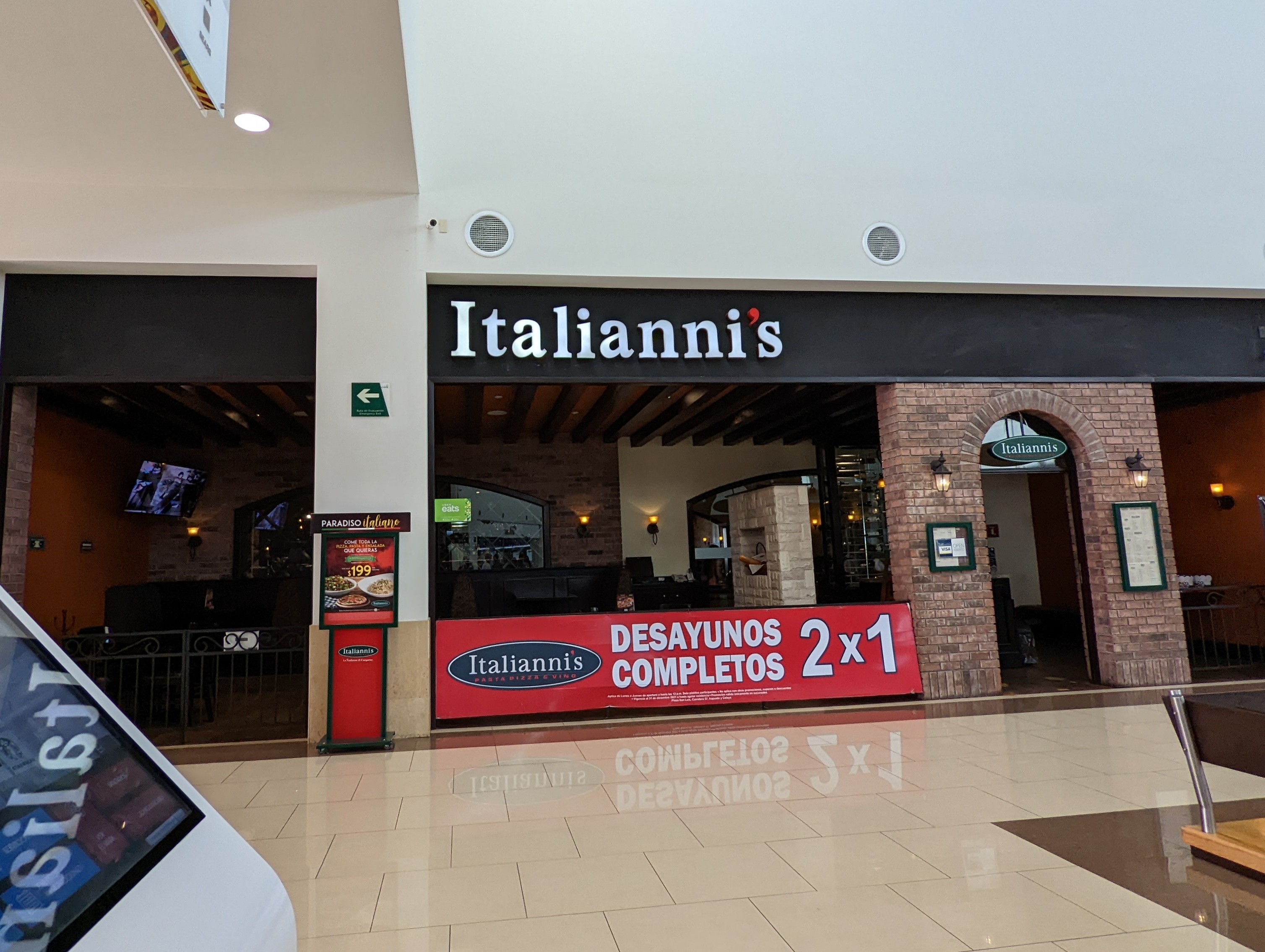 Italianni's Irapuato image 1