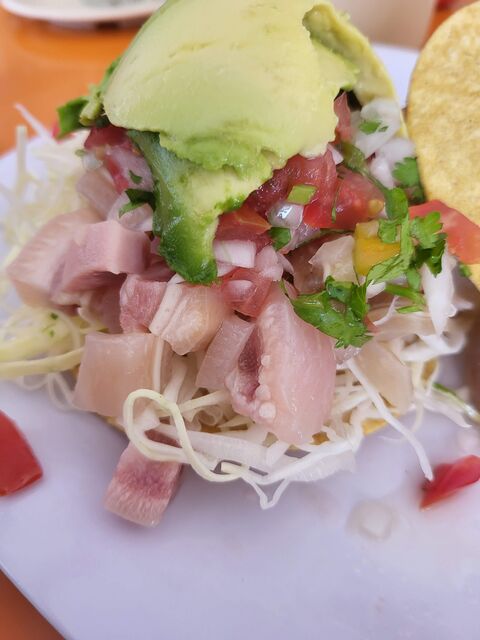 Tostadas y Mariscos el Aguacate image 3