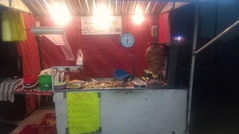 Taqueria el moreno al pastor y árabes image 5
