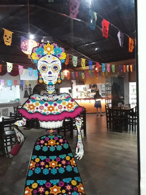 Chanis Wok image 1