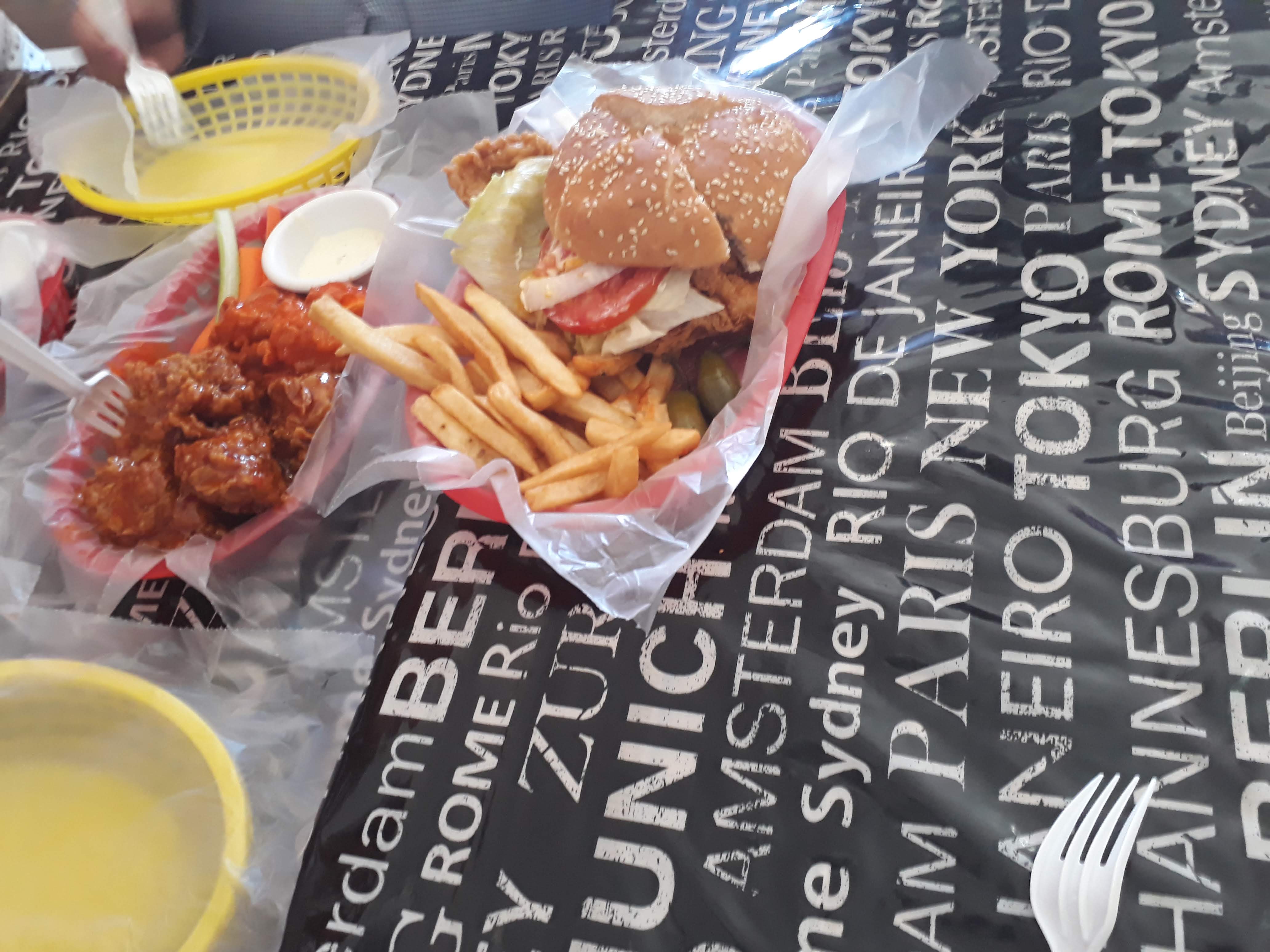 Boulevard Wings image 8