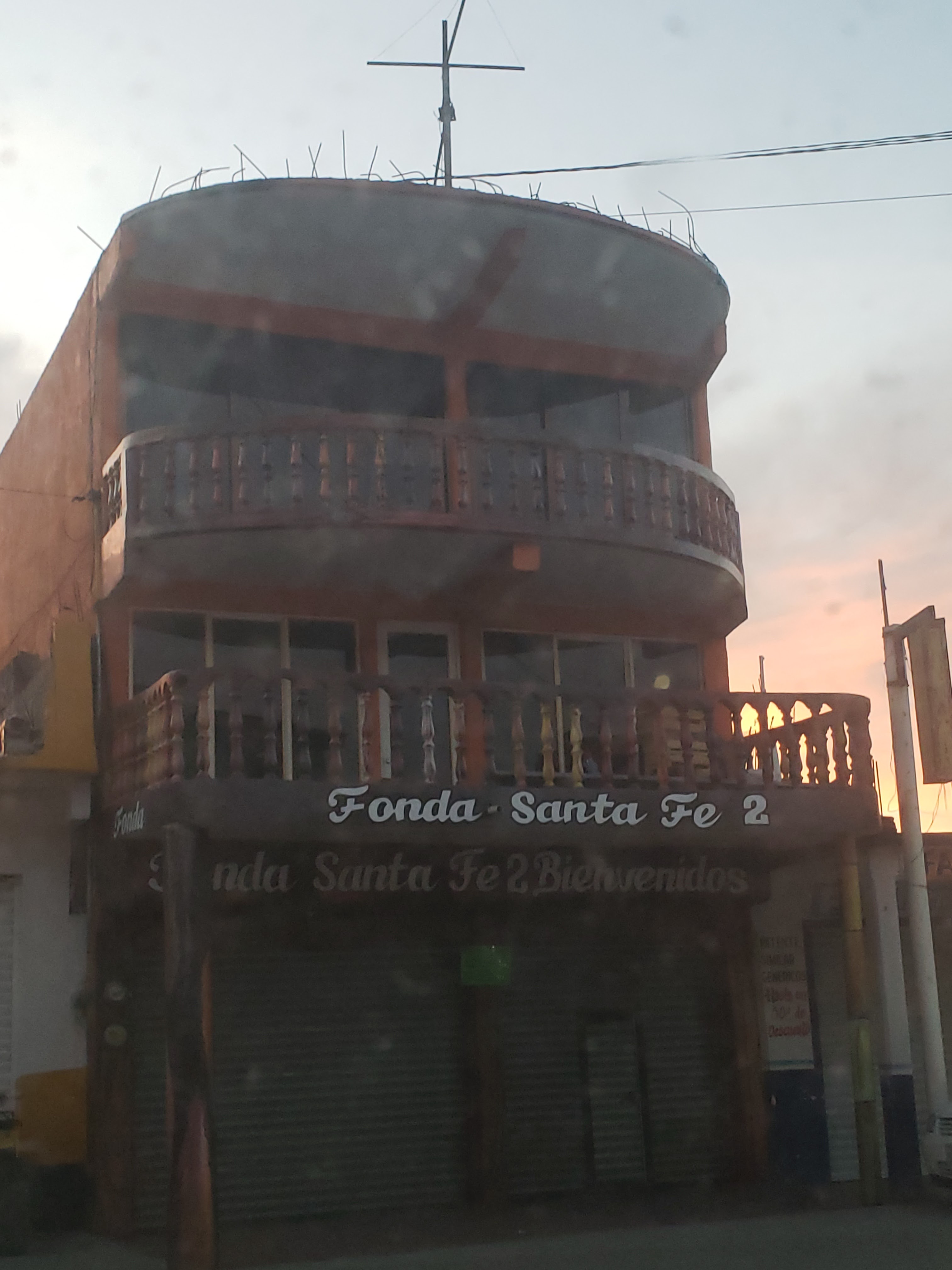 Fonda Santa Fe 2 image 8