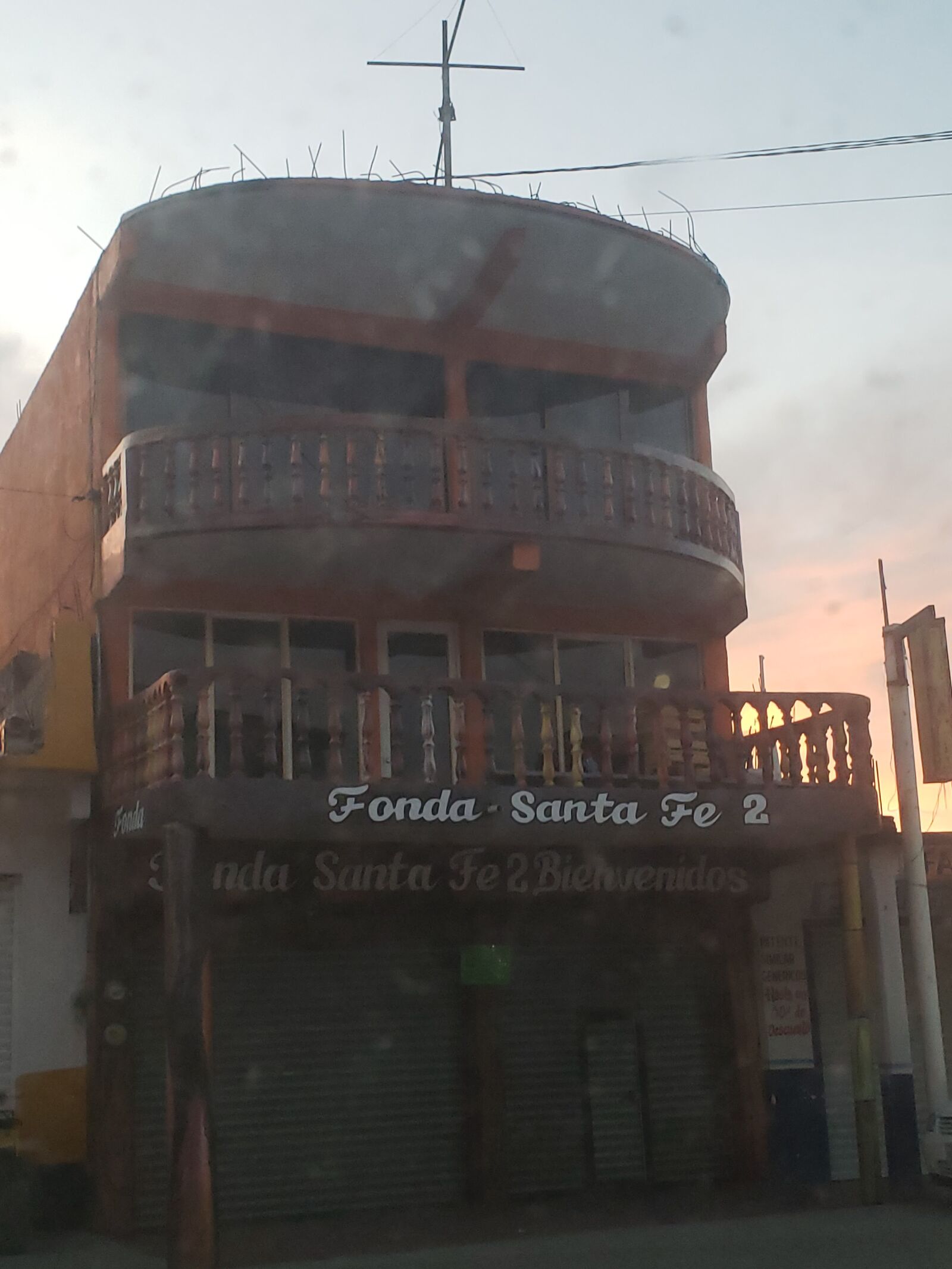 Fonda Santa Fe 2 image 8