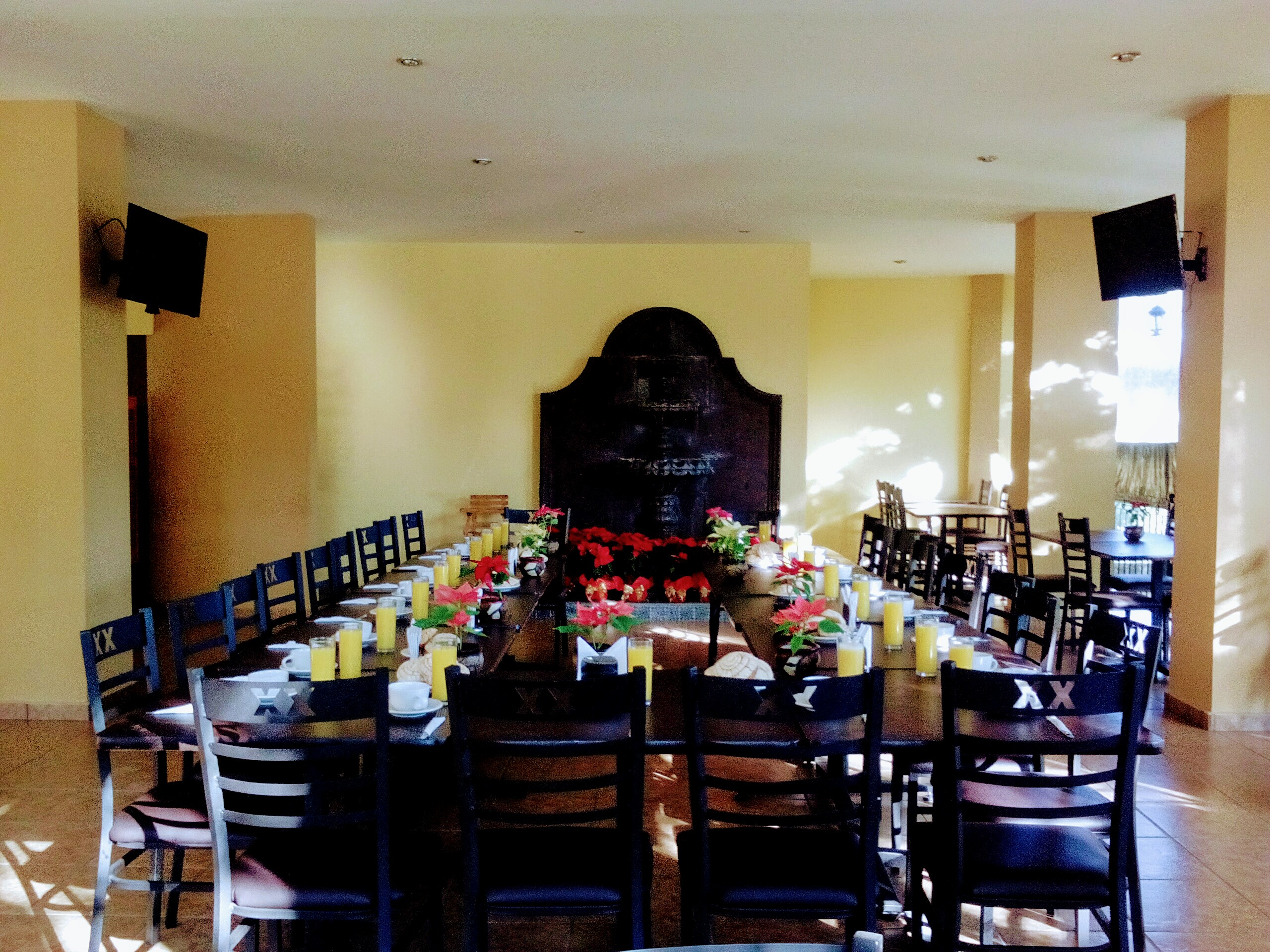 Tapanco'S Restaurant image 6