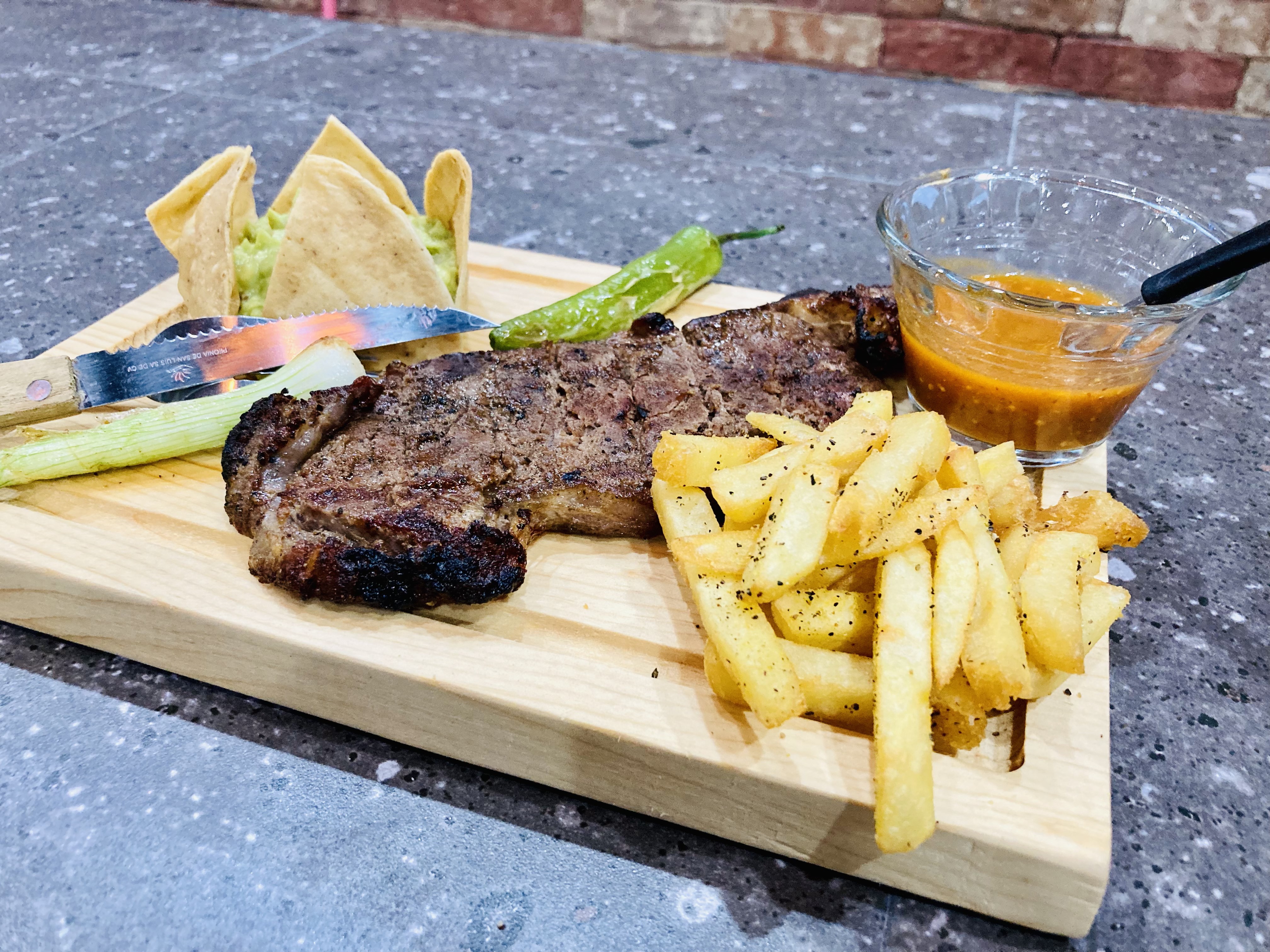 El Comandante Restaurante image 3