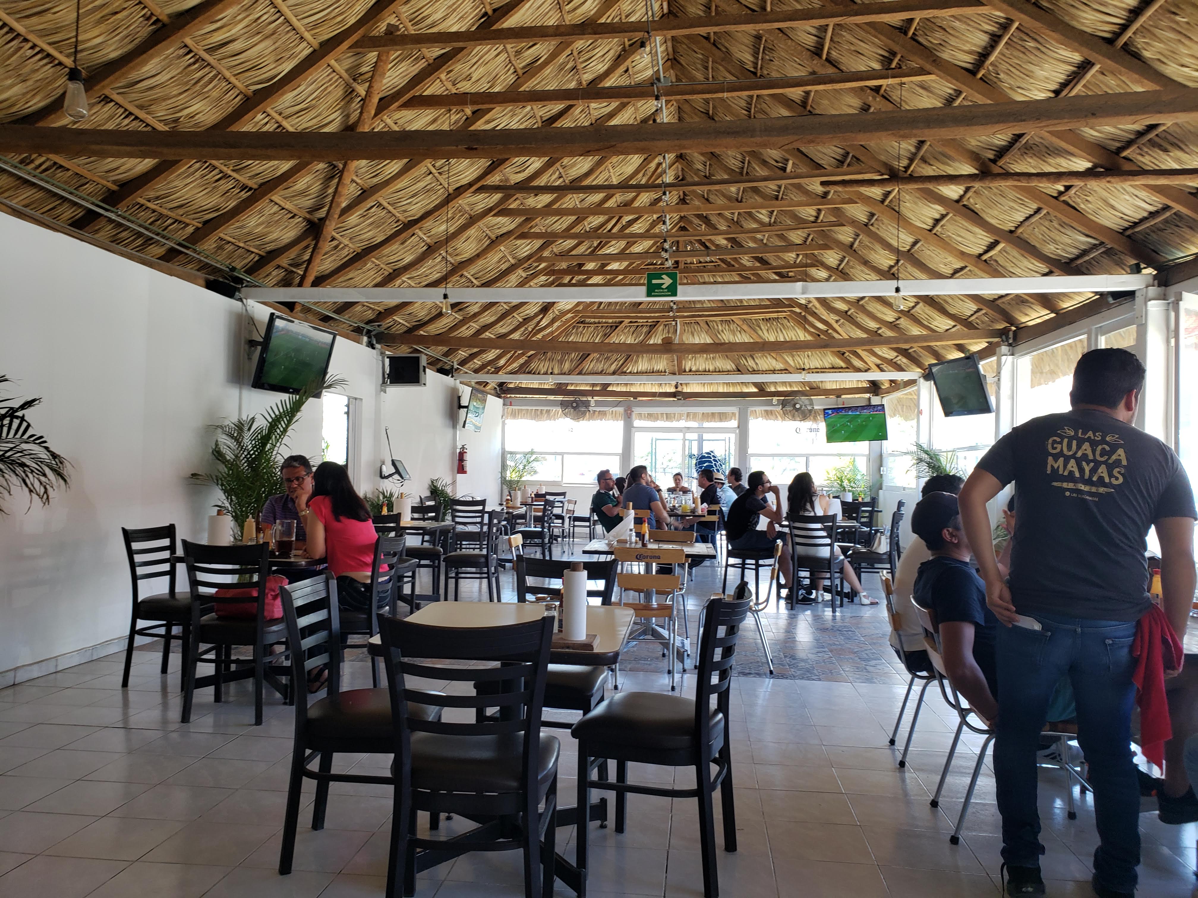 Las Guacamayas image 9