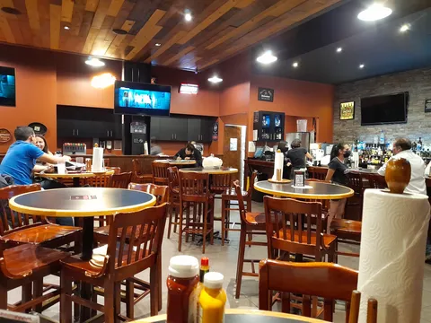 Wing Daddy's Uptown Juriquilla image 1