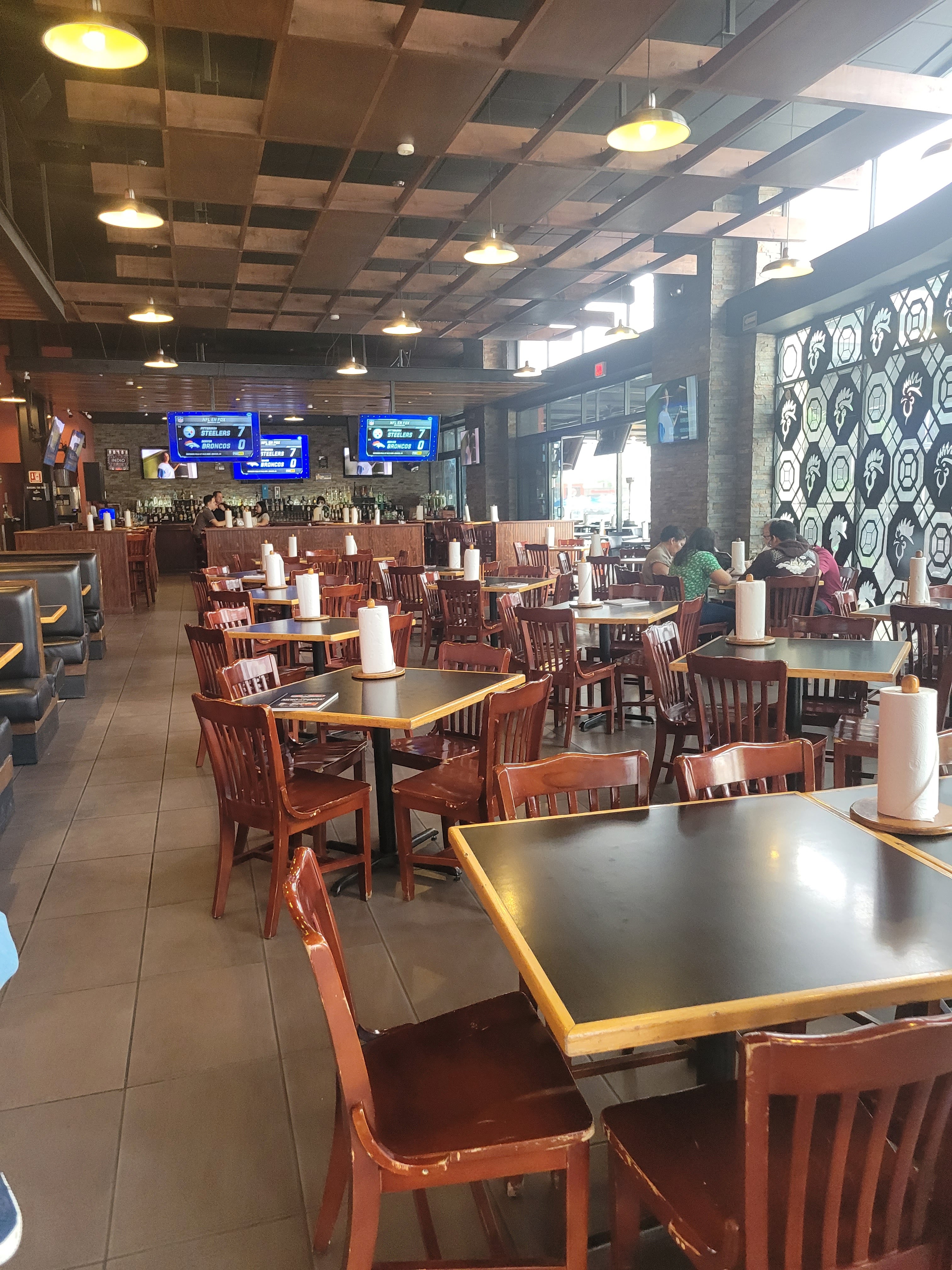 Wing Daddy's Uptown Juriquilla image 4