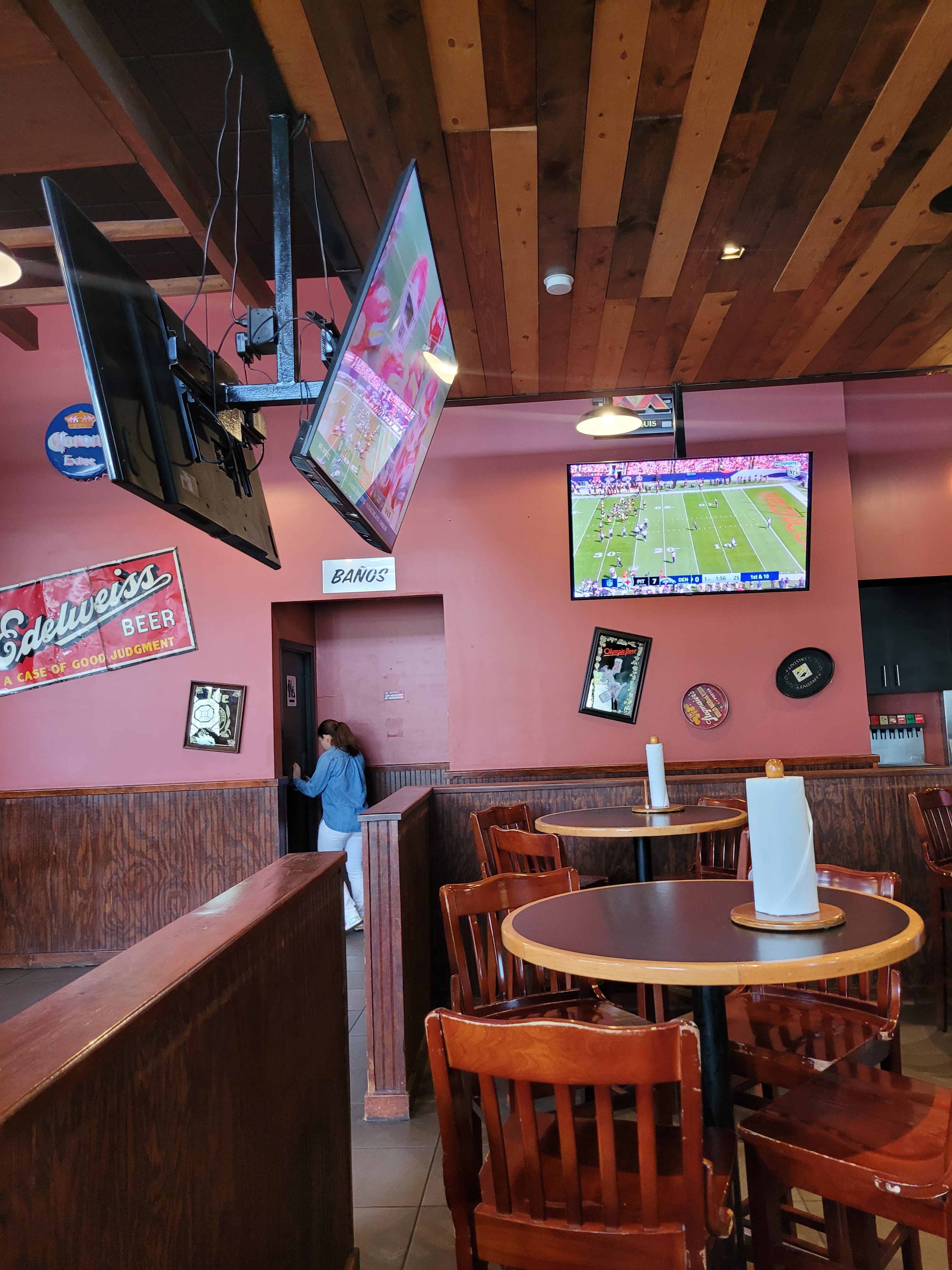 Wing Daddy's Uptown Juriquilla image 10