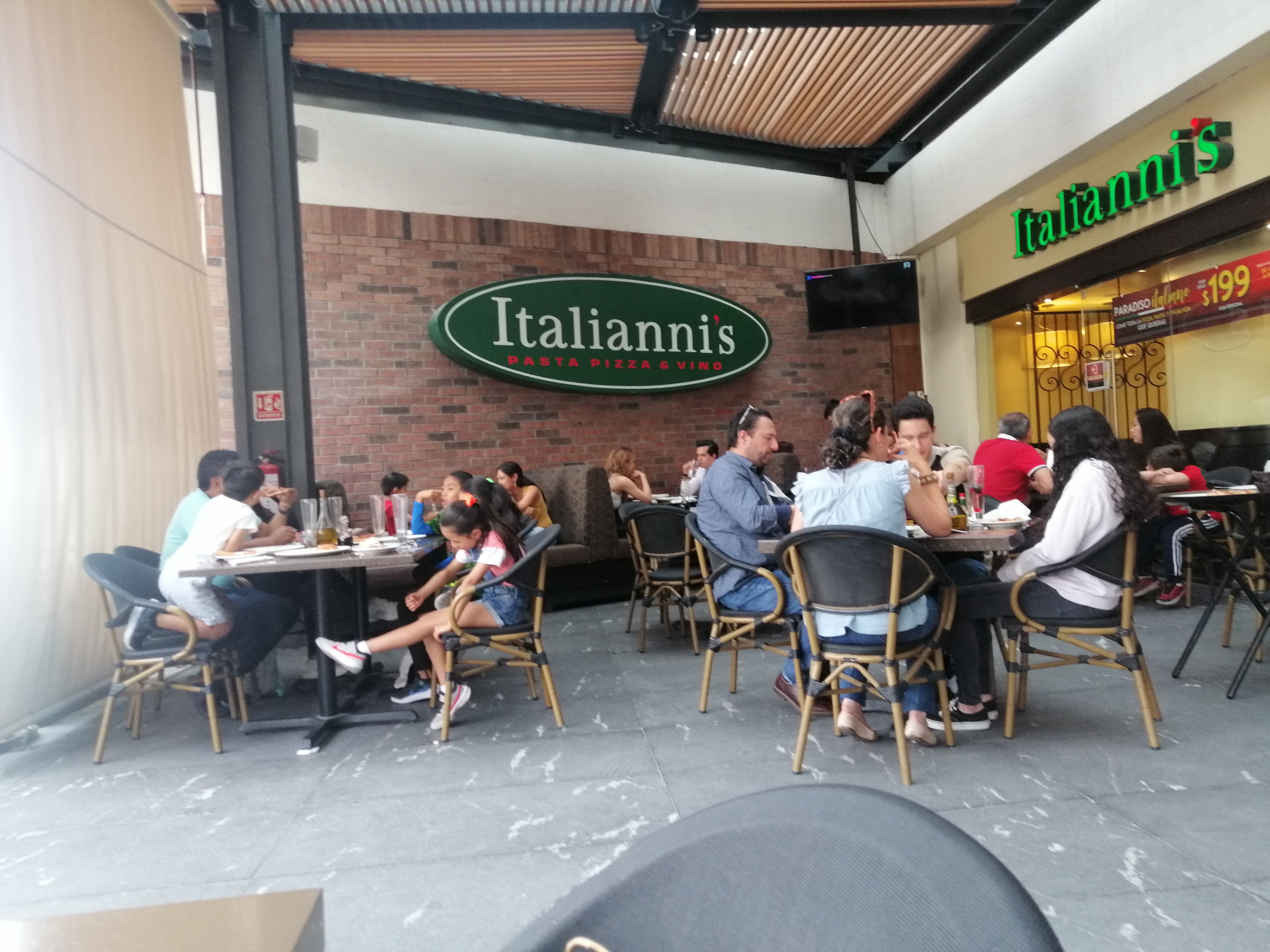 Italianni's Antea Querétaro image 7