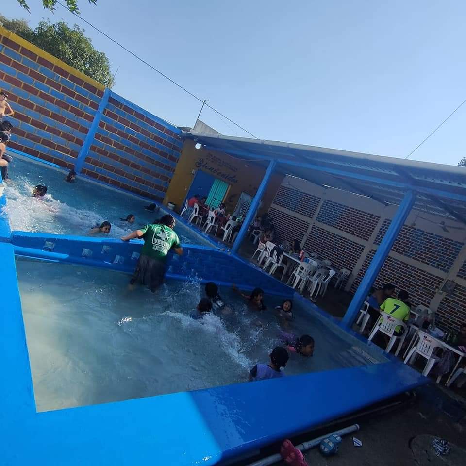 Balneario Las Vias Del Ferrocarril image 4