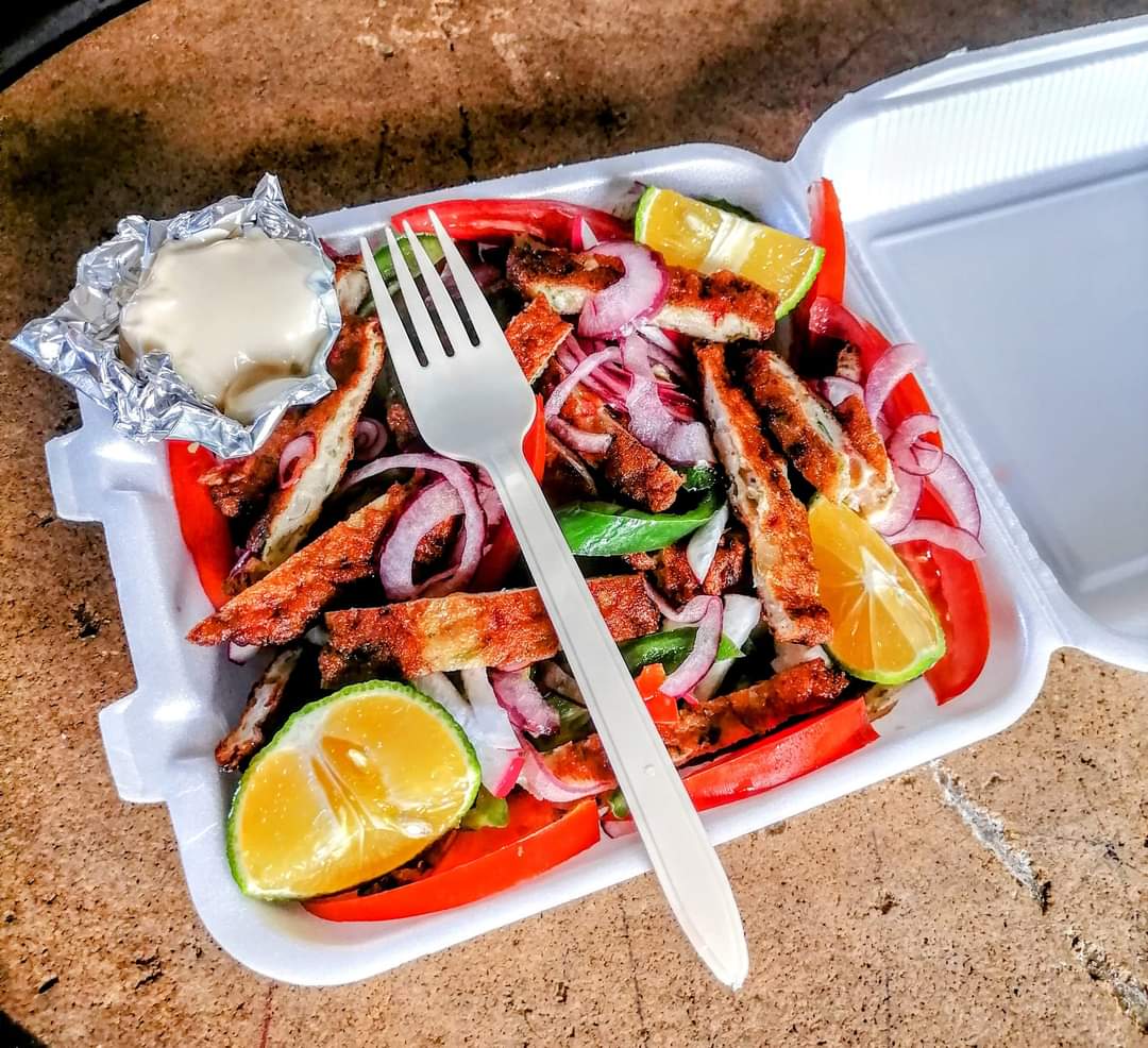 Marisquería, wings y salón de eventos Chelita image 4