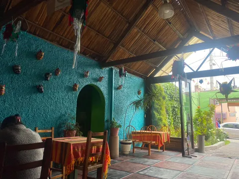 EL PORTON image 1