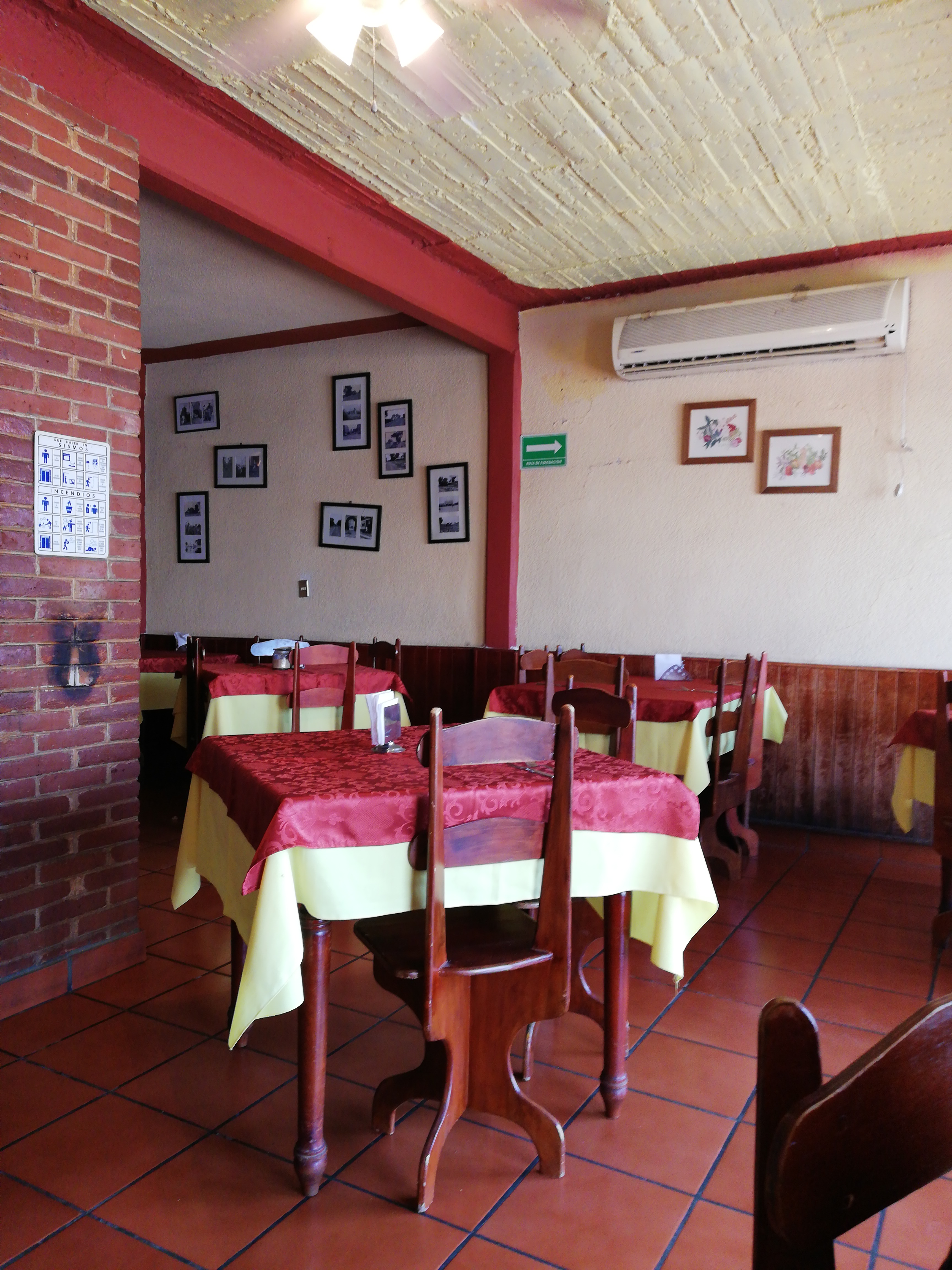 PUNTO Y COMA . Y , image 3