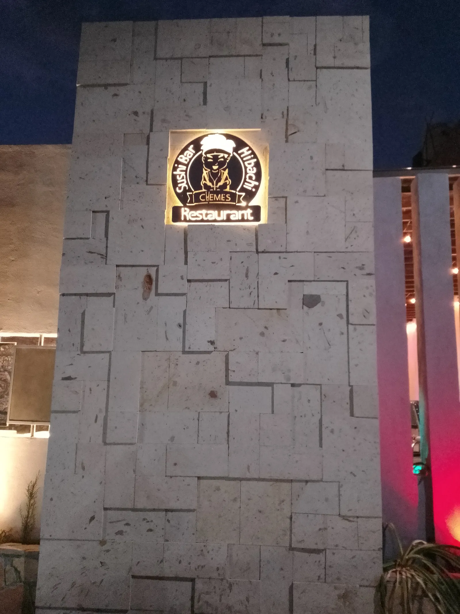 Chemes Restaurant image 8