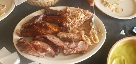 Pollos Y Carnes Ahumadas La Sierra image 2