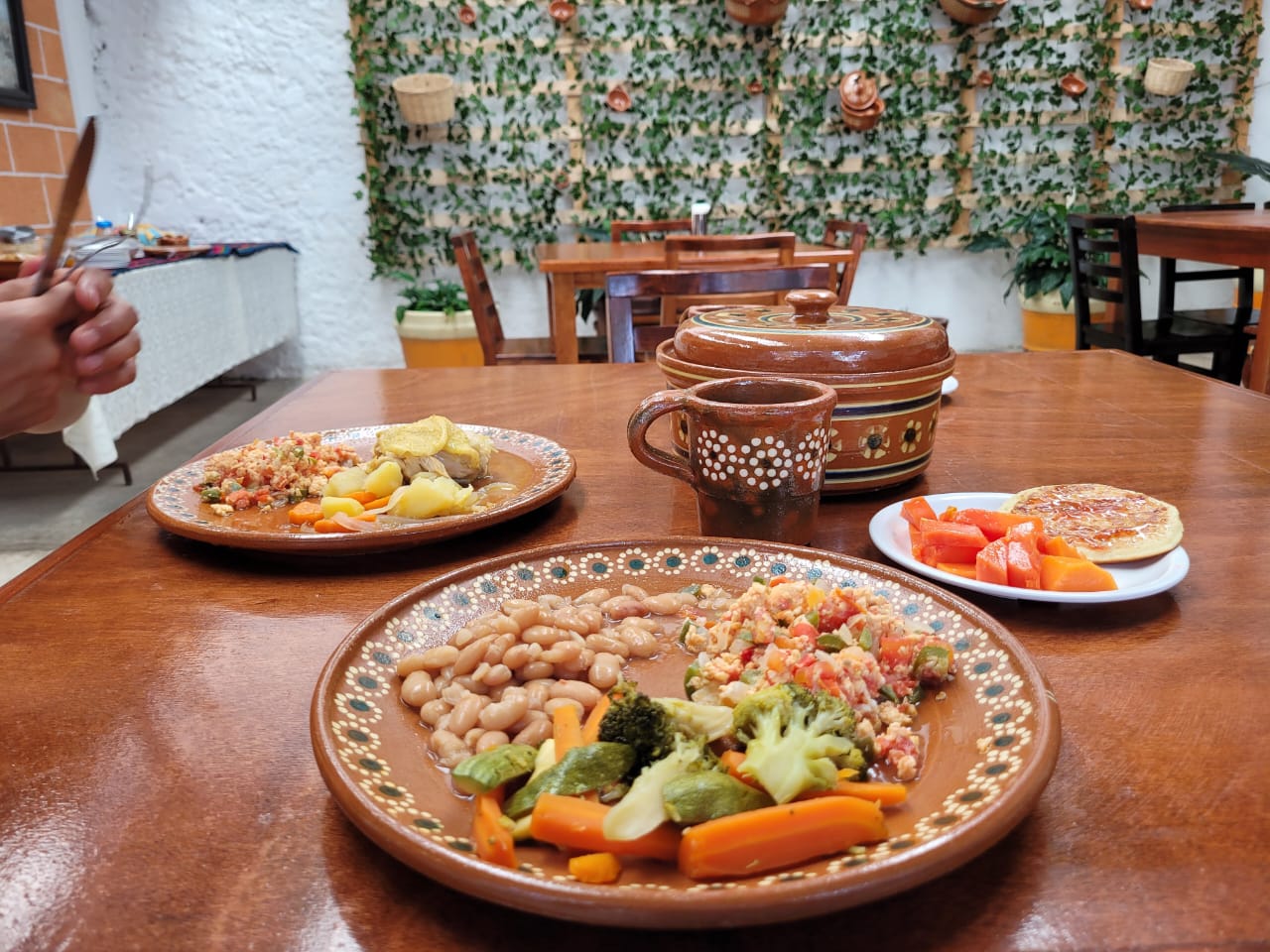 "Las Cazuelas Buffet" image 6