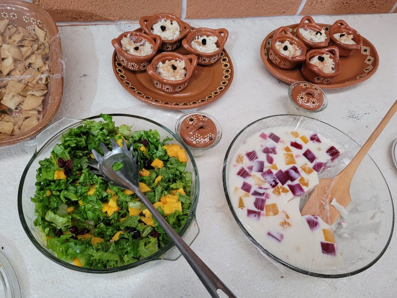 "Las Cazuelas Buffet" image 9