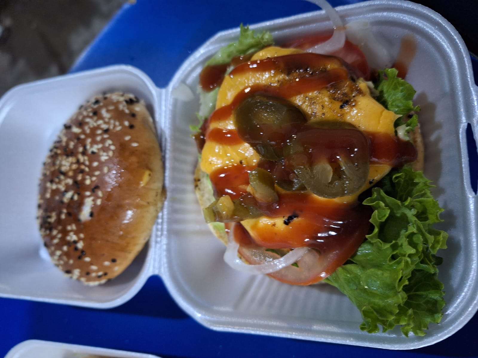 Chikis Burger's image 3