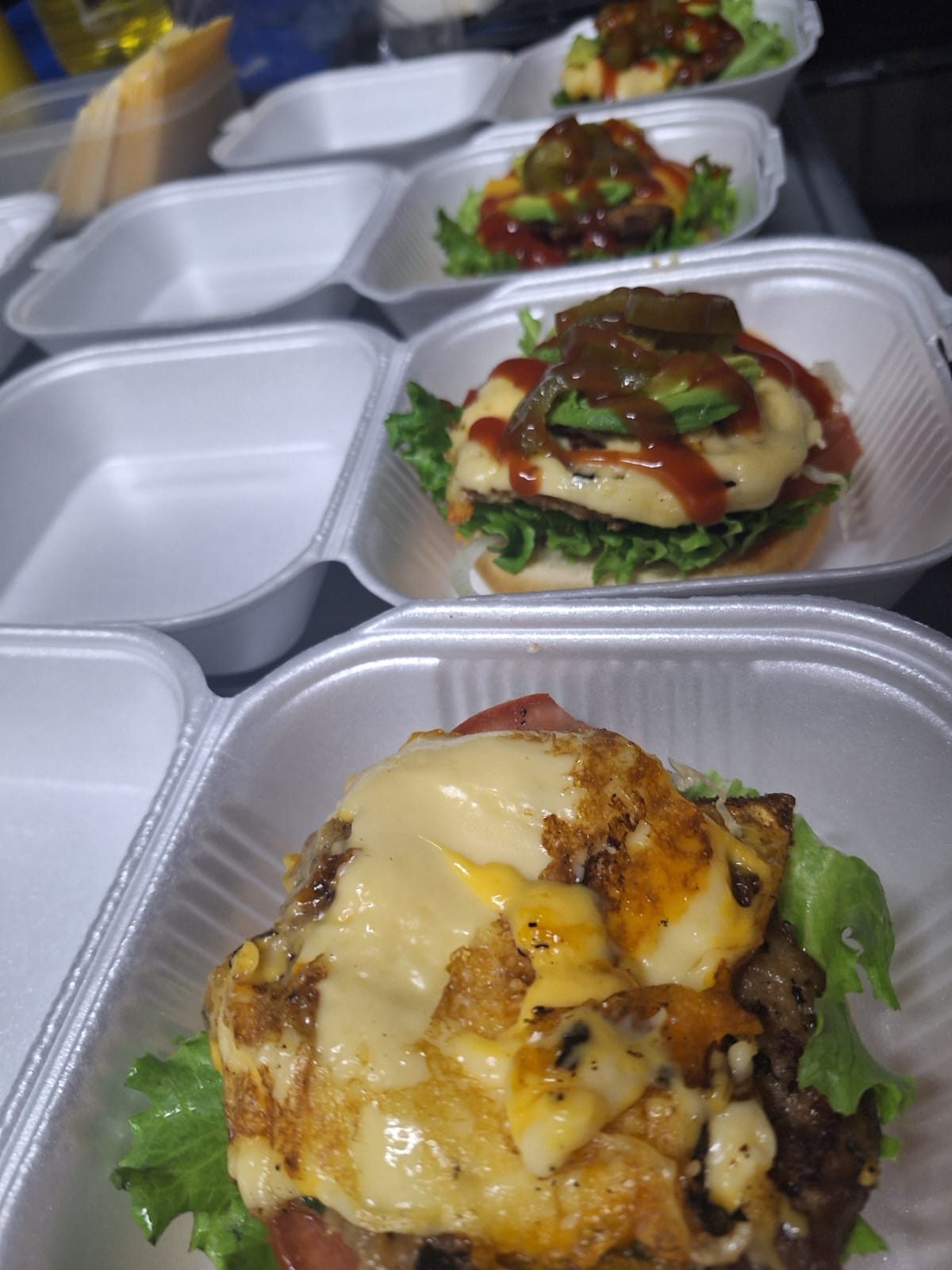 Chikis Burger's image 5