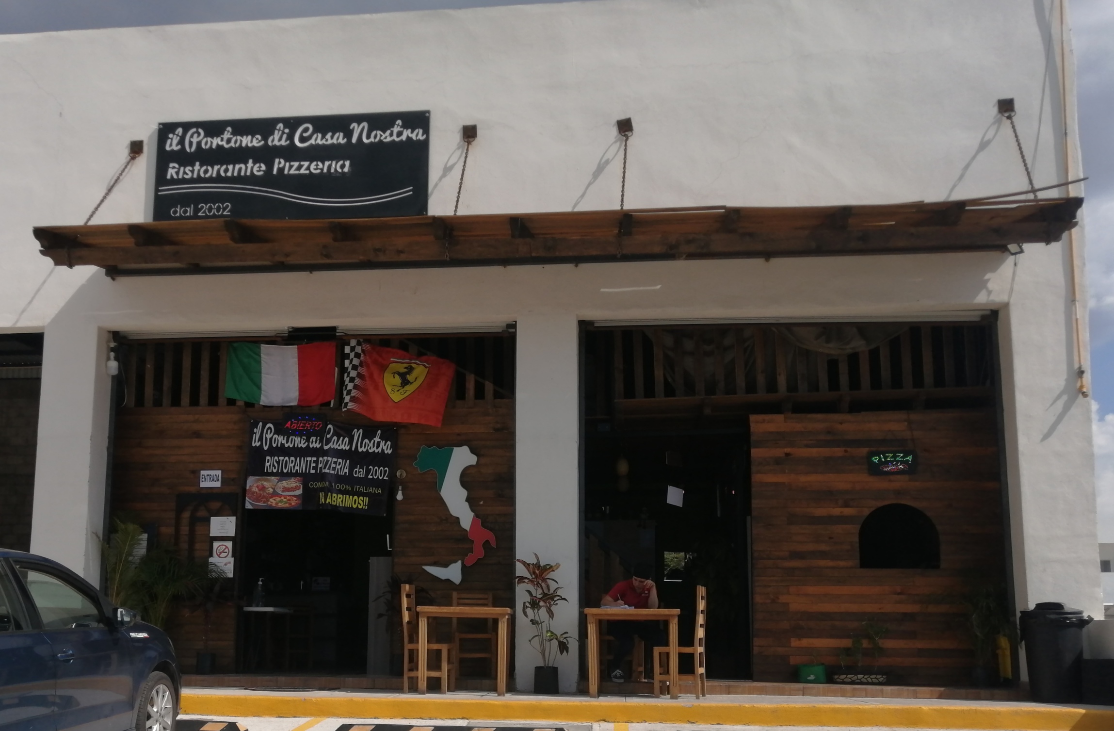 IL PORTONE DI CASA NOSTRA image 1