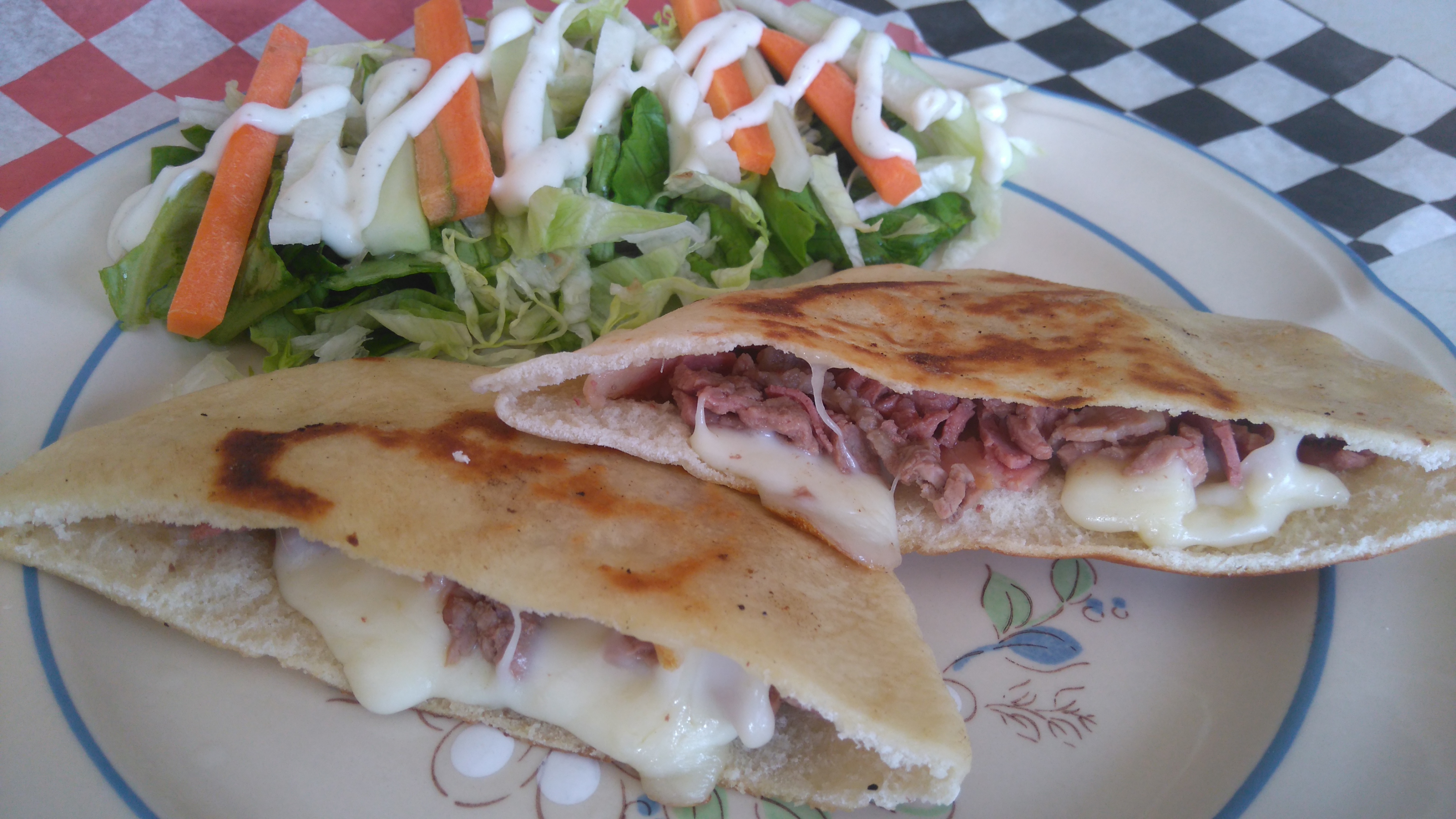 Delixious Restaurant image 4