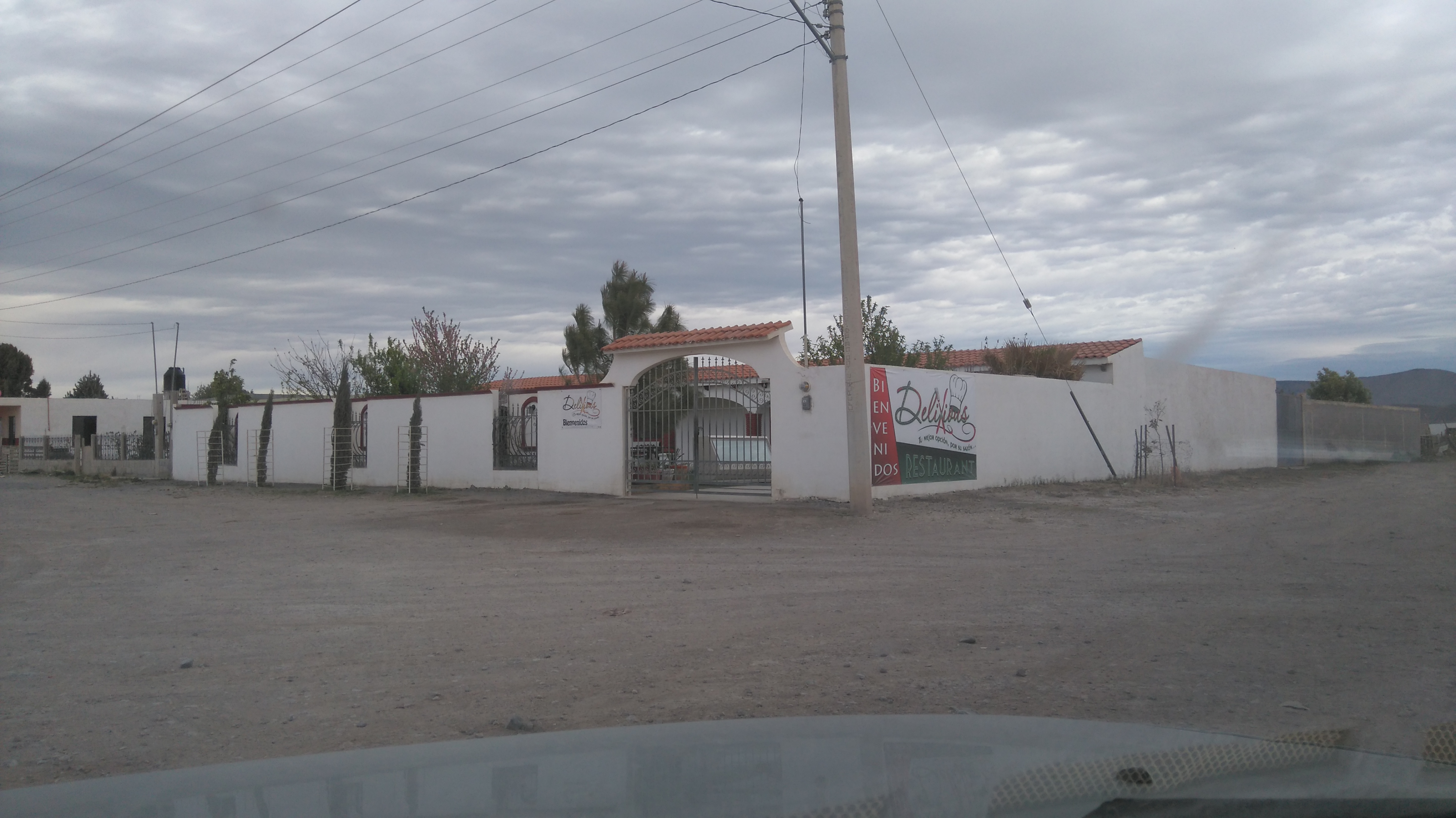 Delixious Restaurant image 8