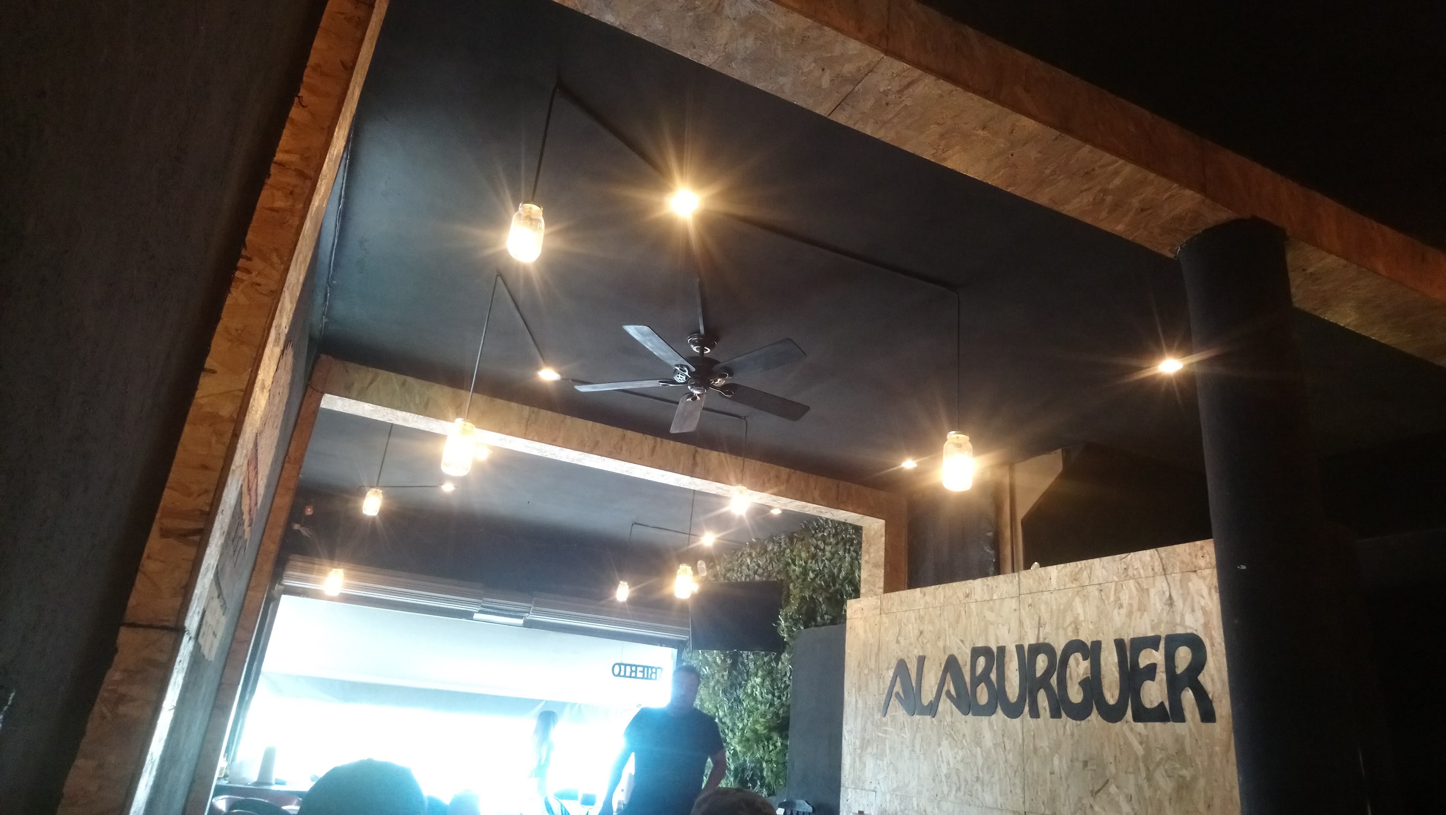 Ala Burguer image 10