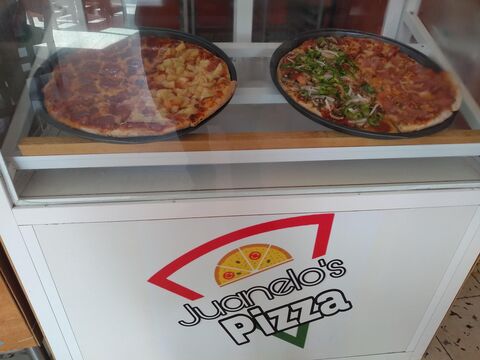 Juanelo's Pizza image 3