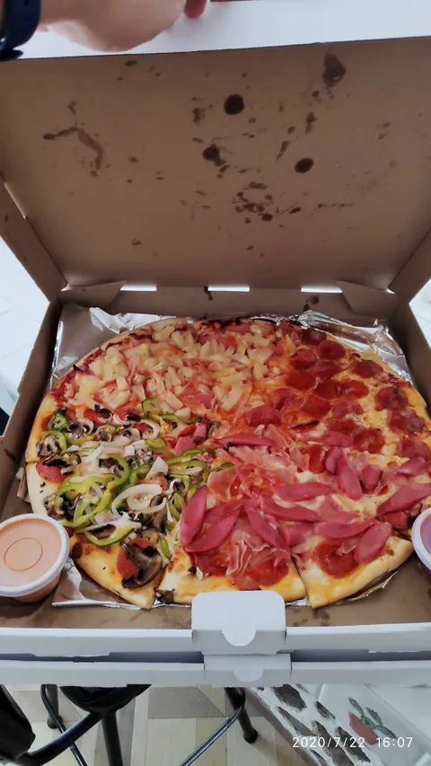 Juanelo's Pizza image 6