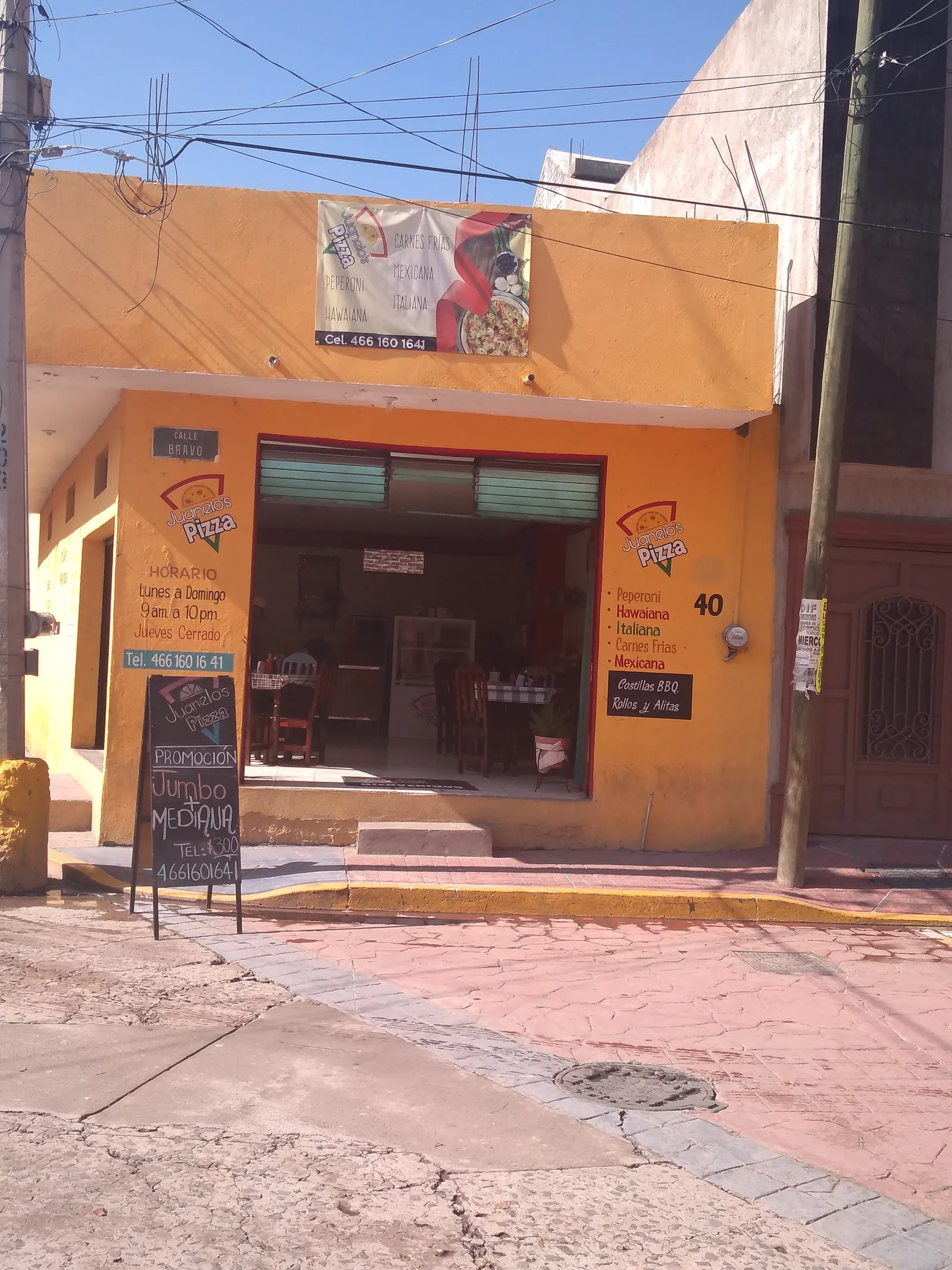 Juanelo's Pizza image 7