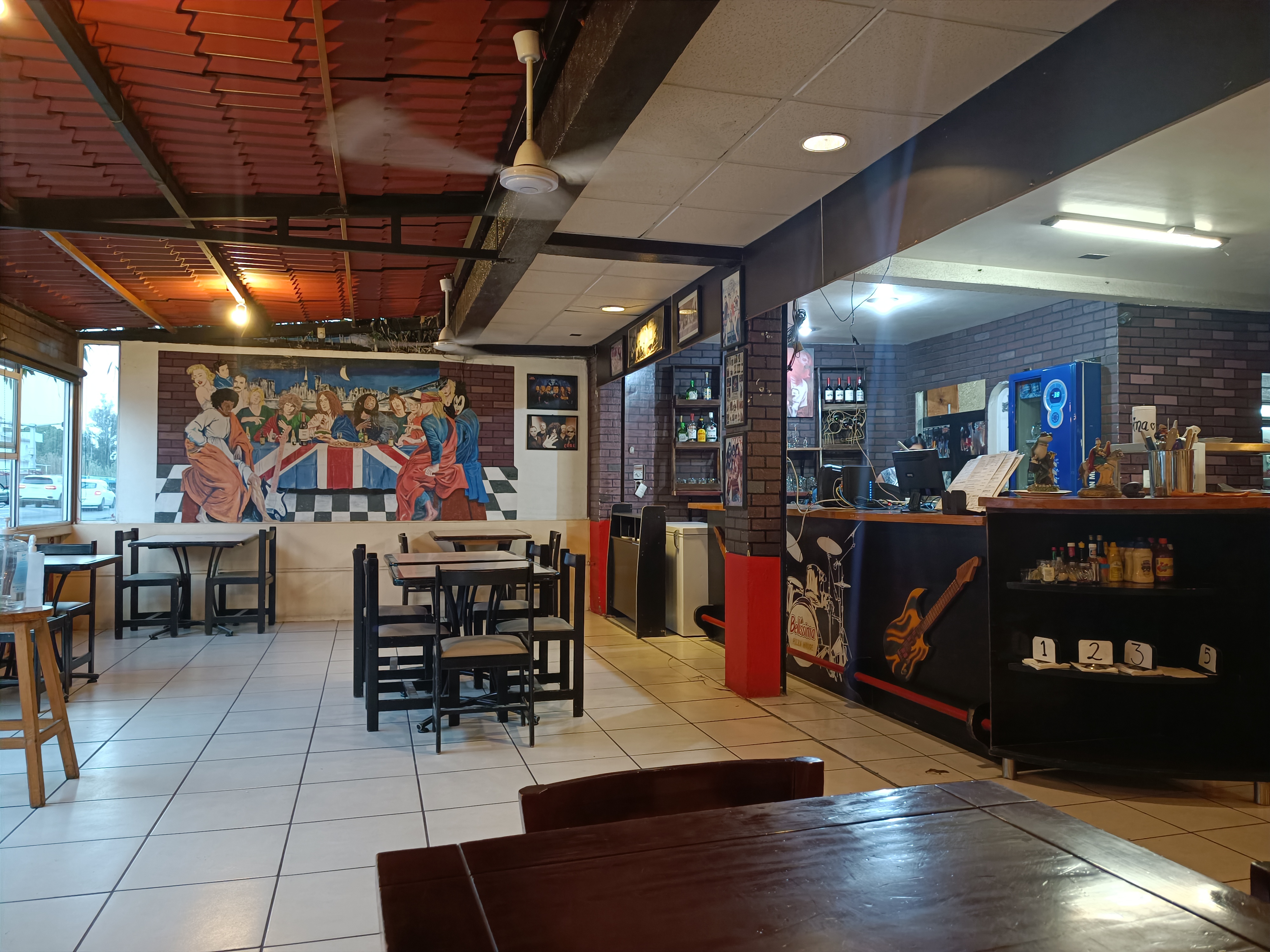 Bellissima Pizza House image 4