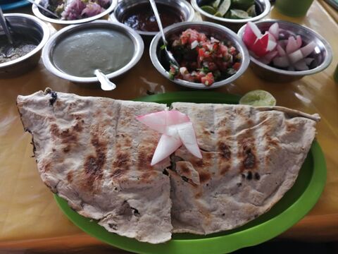 Taquería Las Arracheras image 1