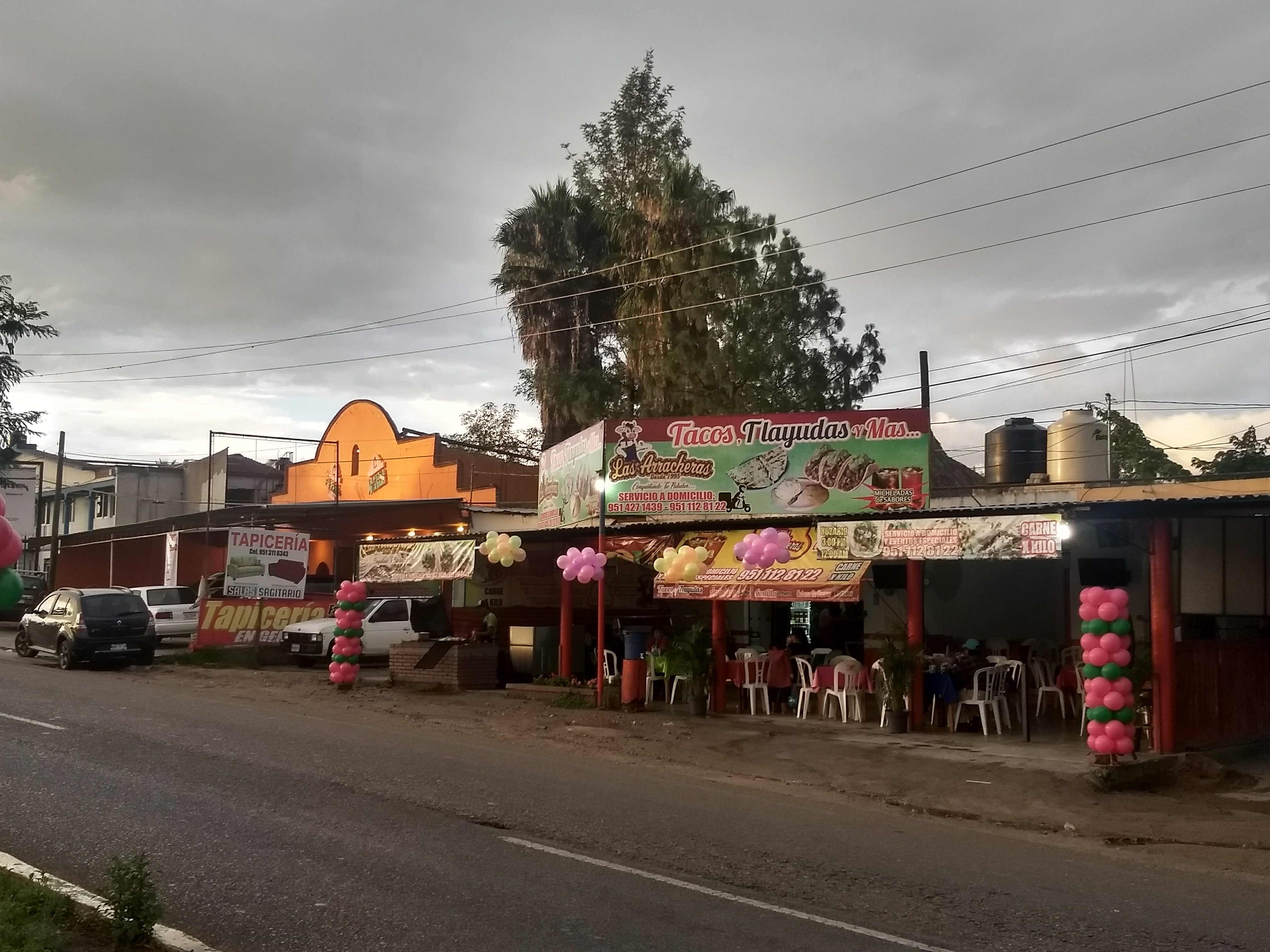 Taquería Las Arracheras image 7