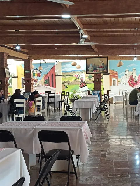 Los Huípíles Restaurant Buffet Bar image 7