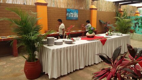 Los Huípíles Restaurant Buffet Bar image 8