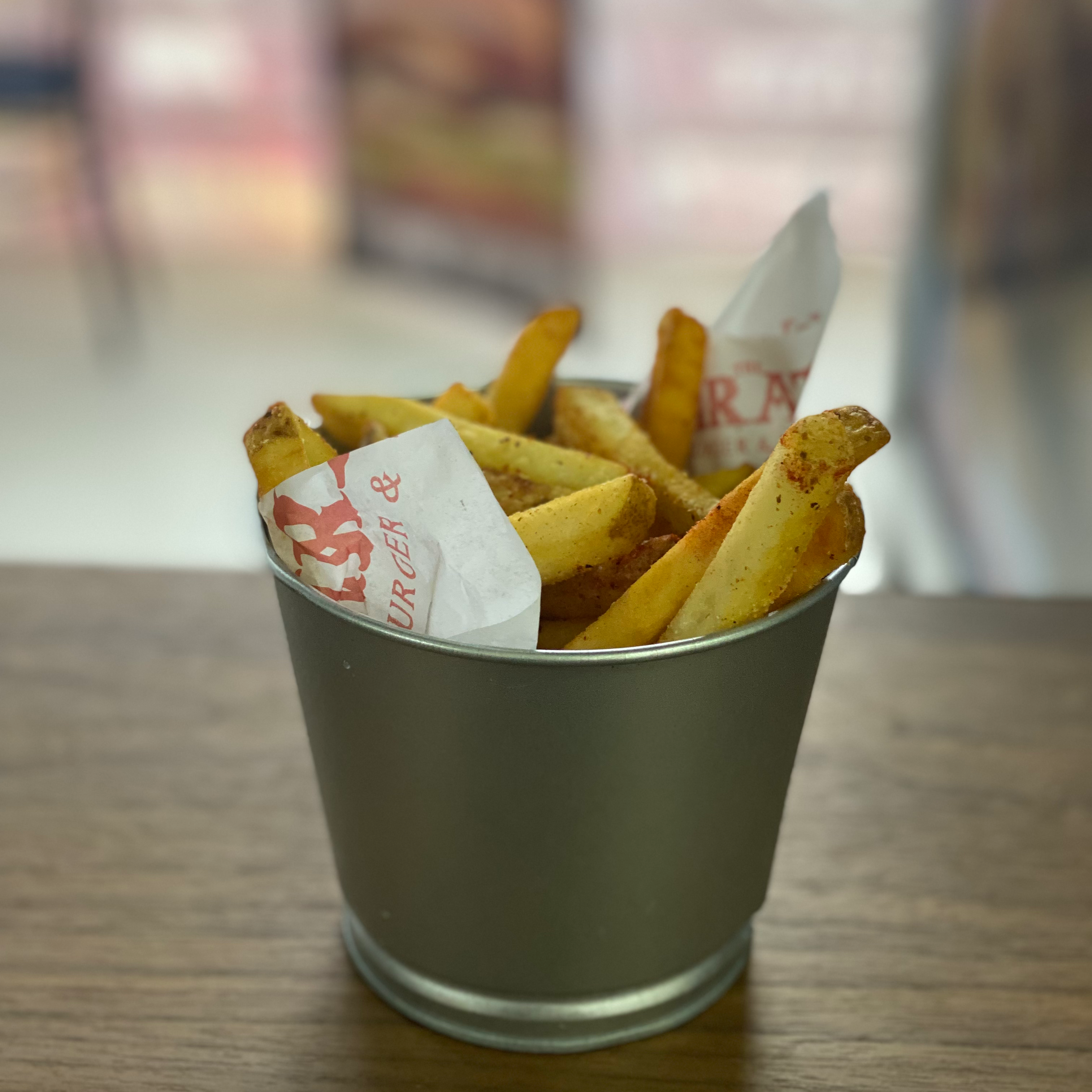 Los Piratas B&W image 7